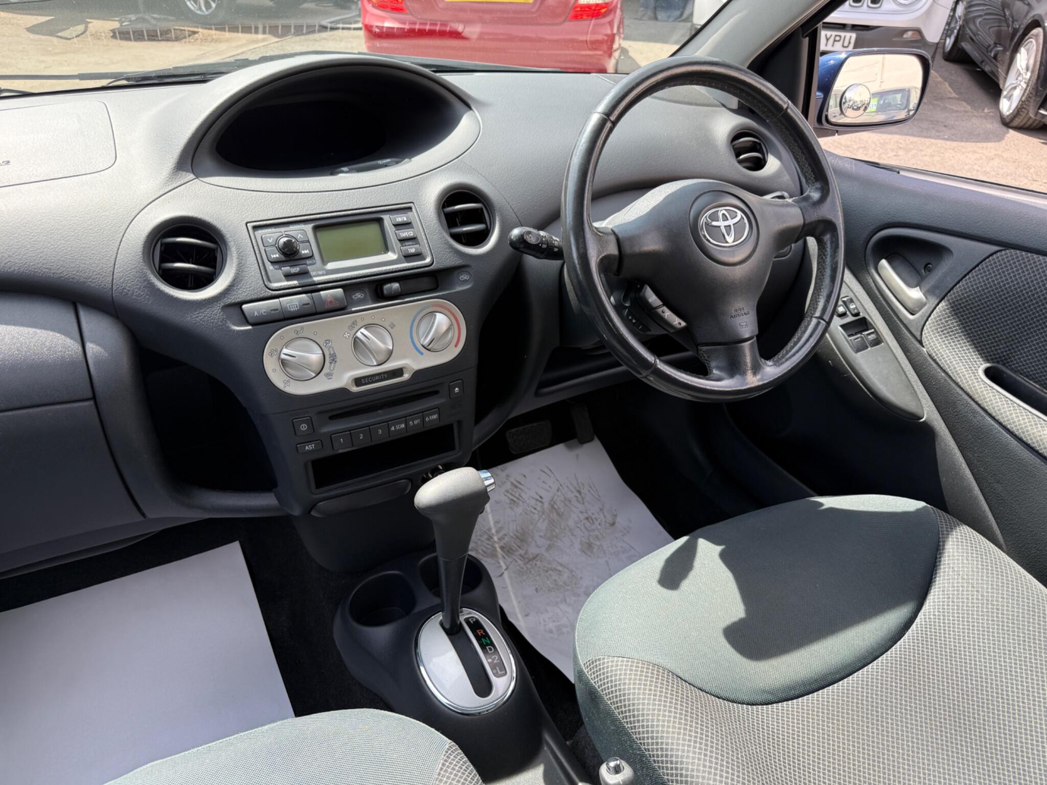 Toyota Yaris - Image 44