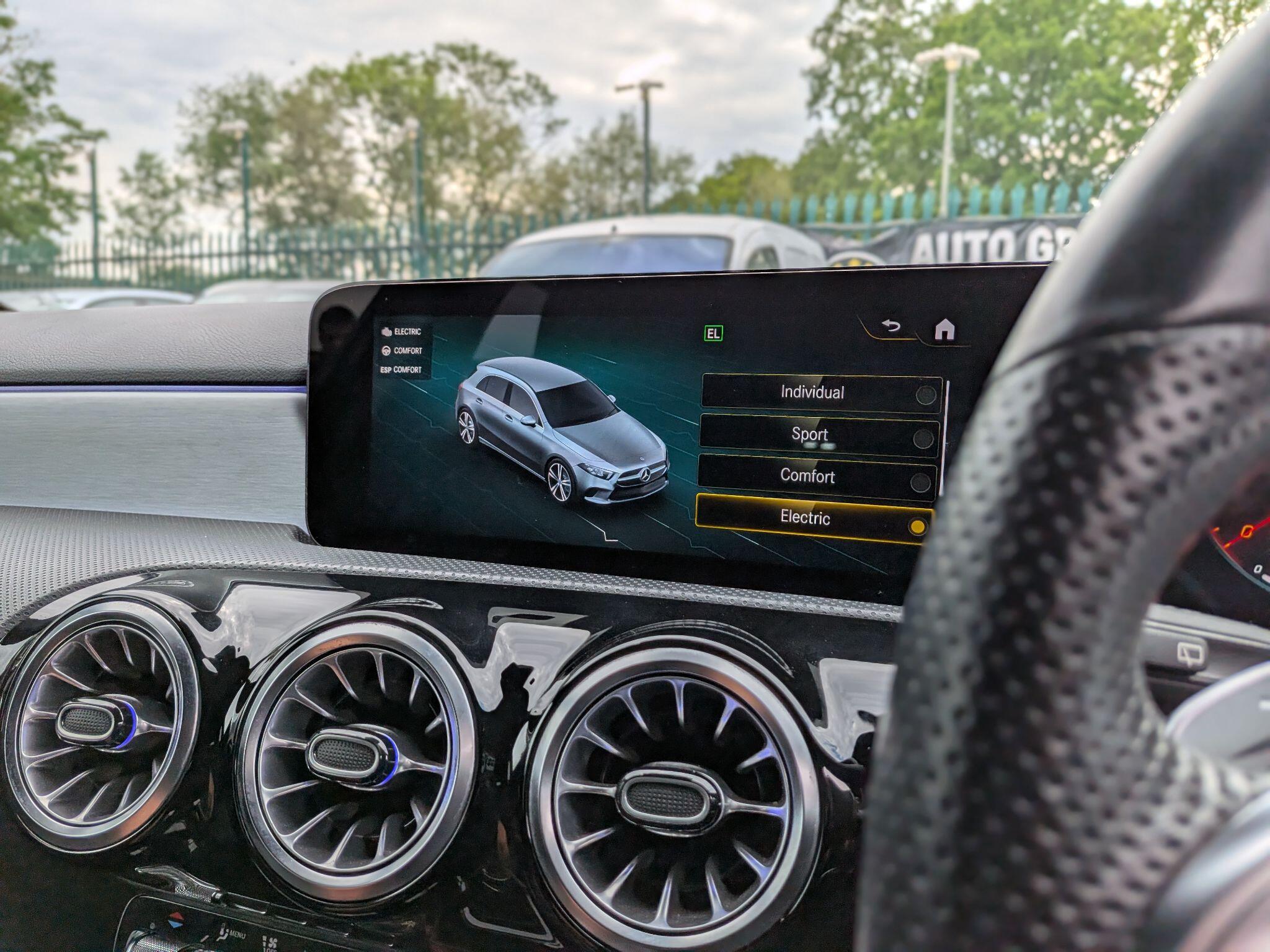 Mercedes-Benz A Class view 40