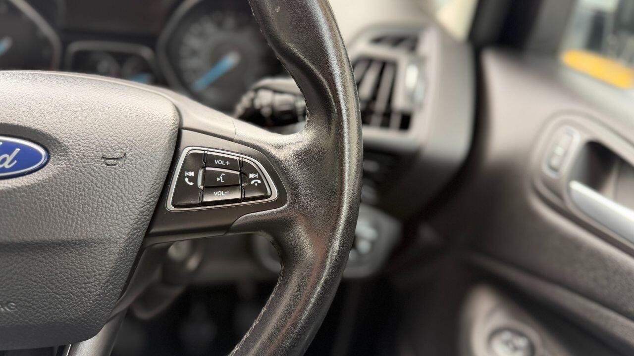 Ford C-Max view 28