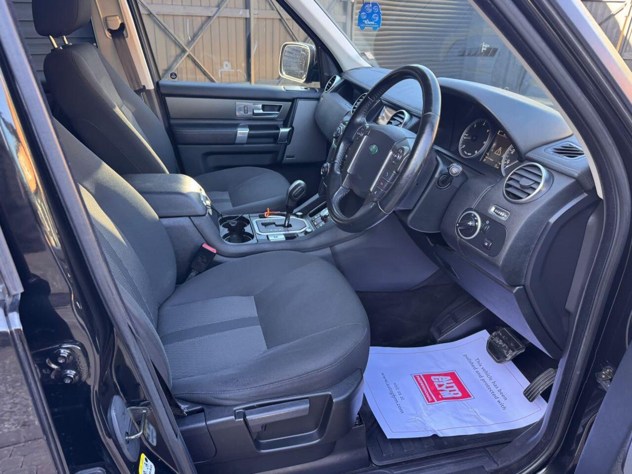Land Rover Discovery view 10