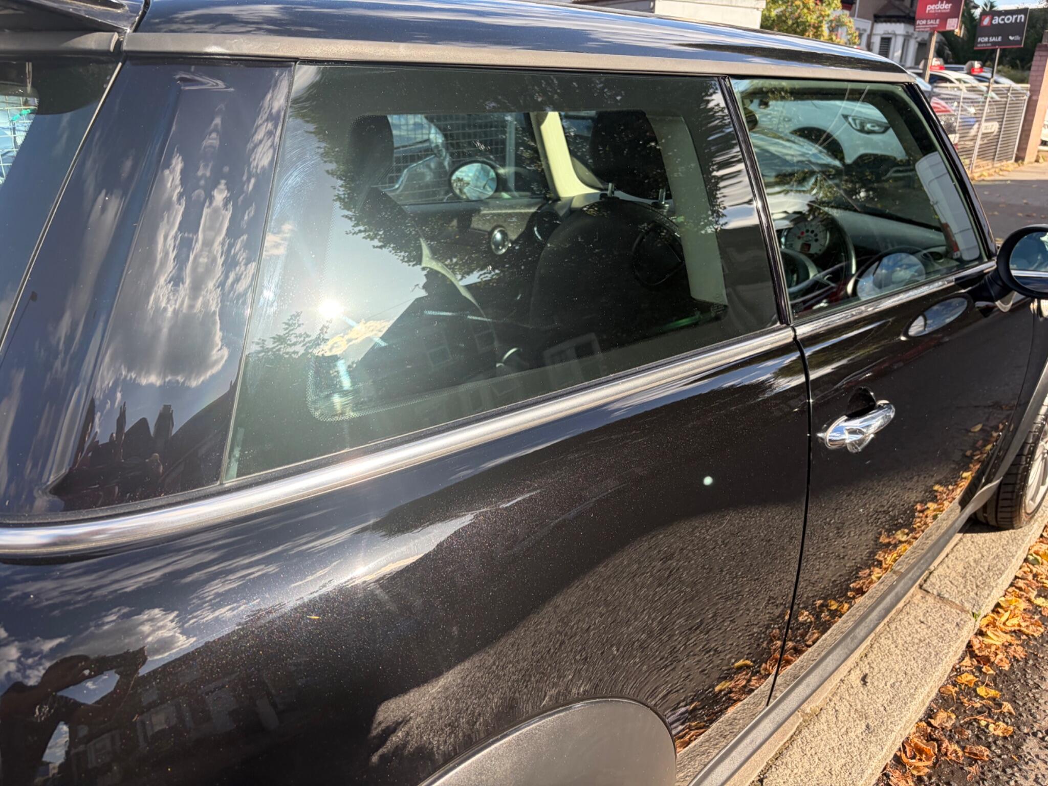 Mini Hatch view 30