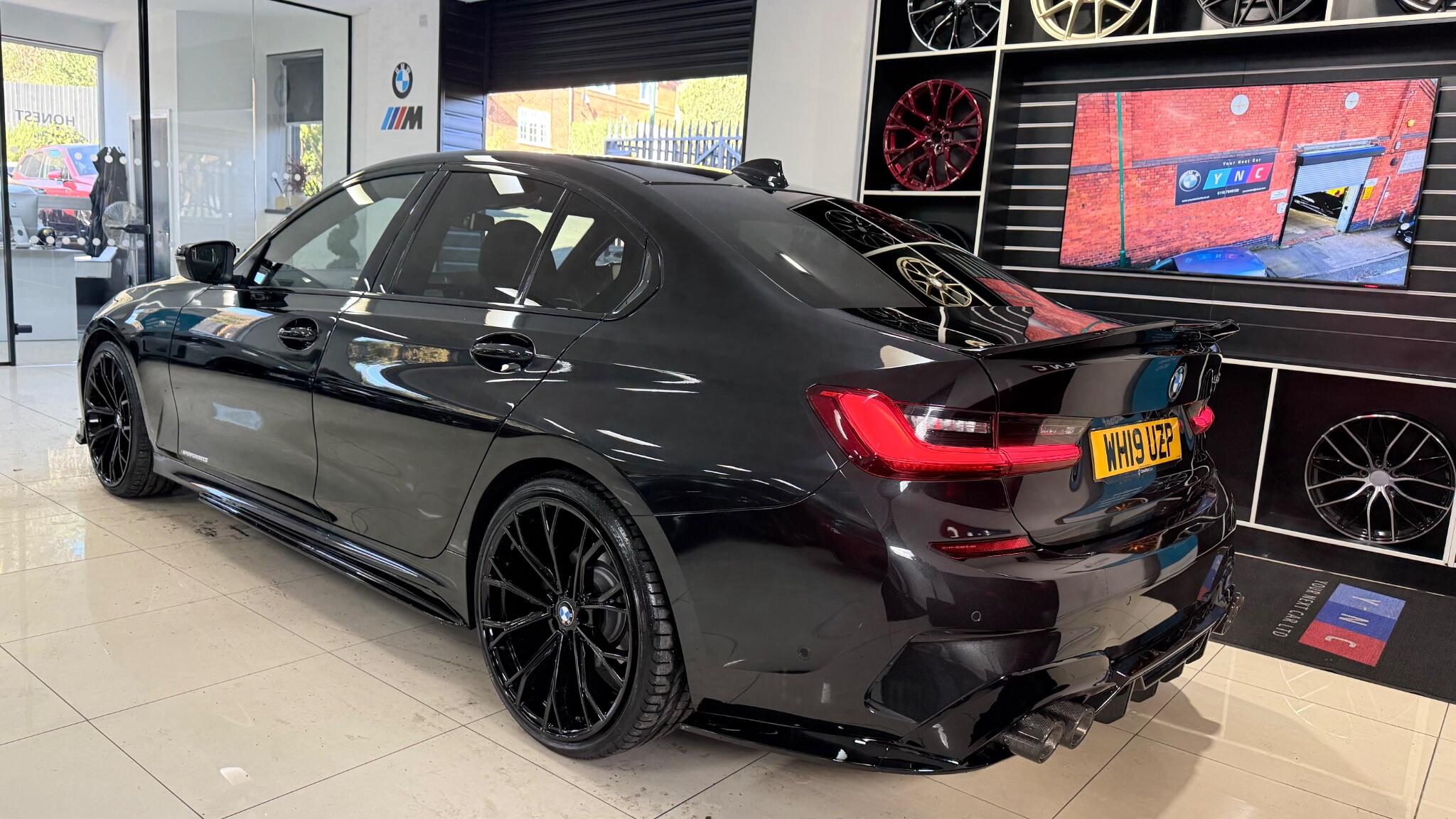 BMW 3 Series view 37