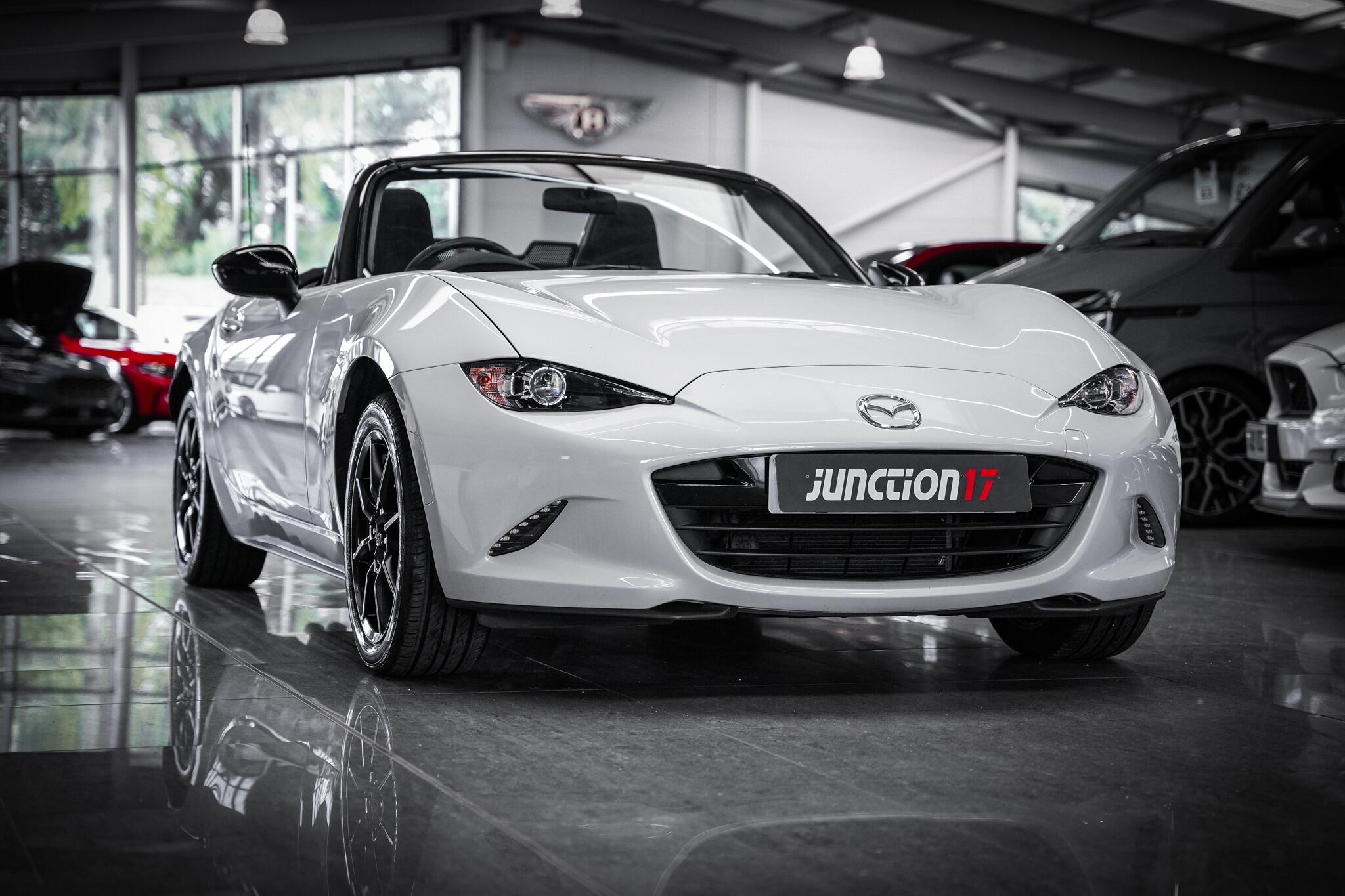 Mazda MX-5 view 11