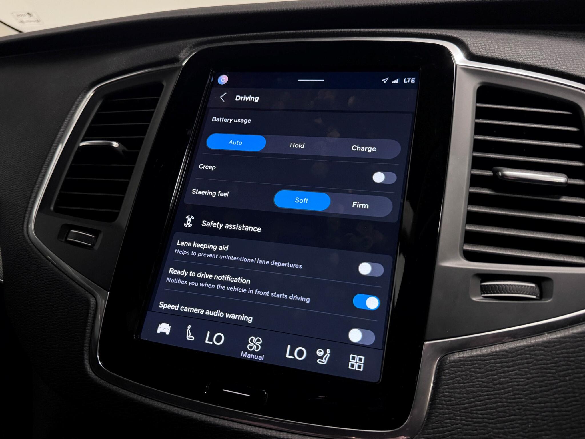Volvo XC90 view 48