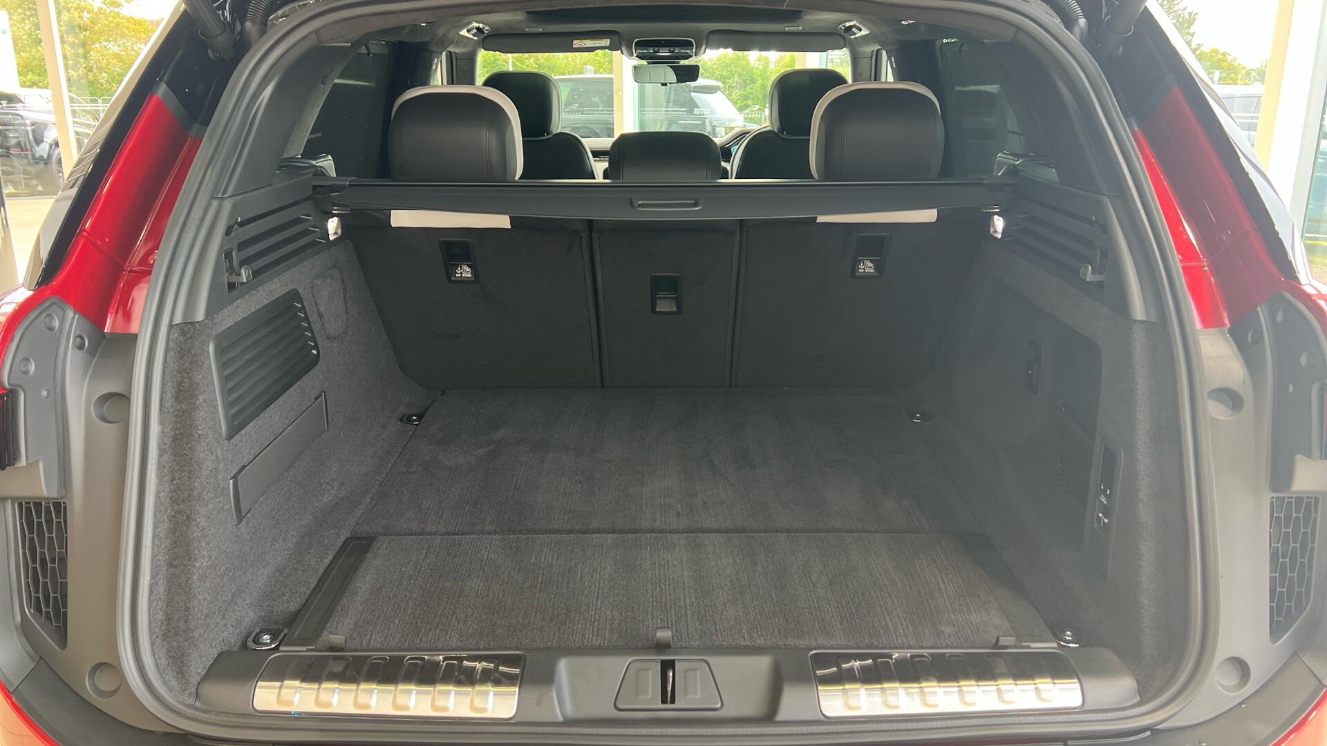 Land Rover Range Rover Sport view 15