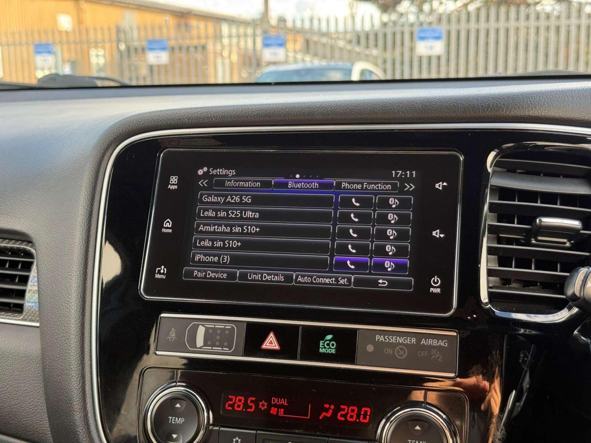 Mitsubishi Outlander view 71