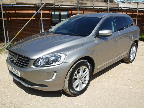 2015 Volvo XC60 2.4TD D5 SE Lux (220bhp) (s/s) Geartronic