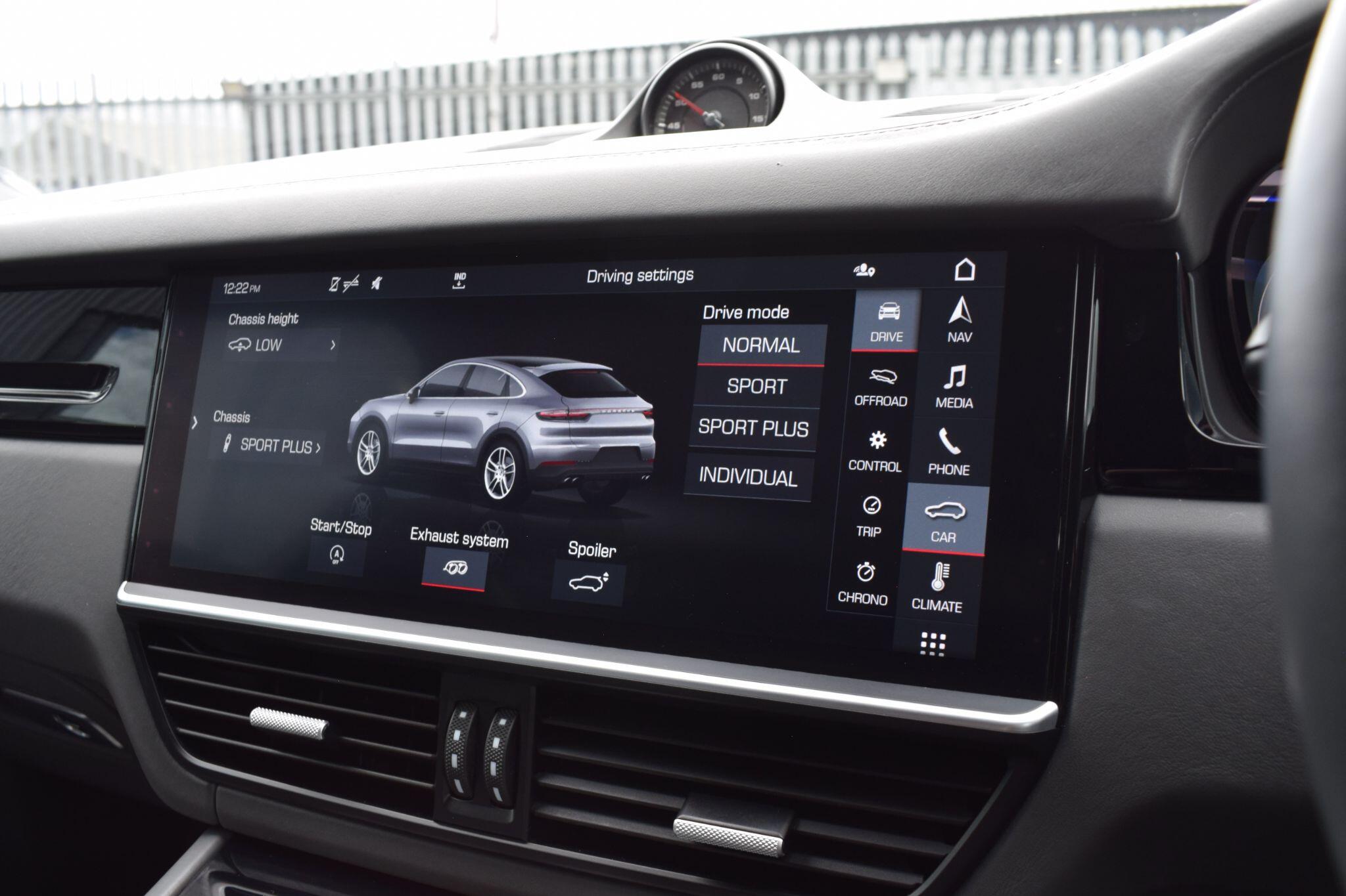 Porsche Cayenne view 22