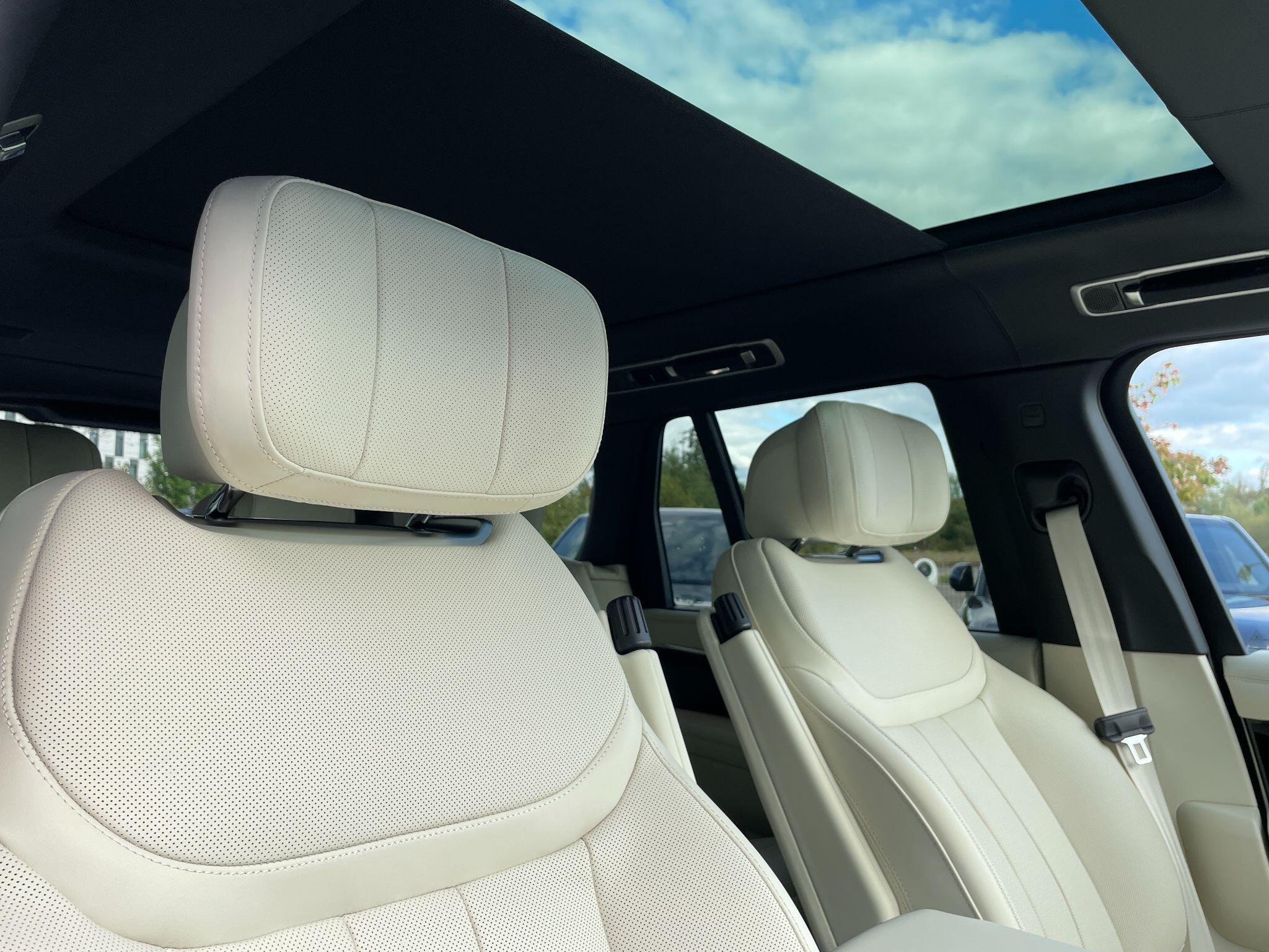 Land Rover Range Rover view 12