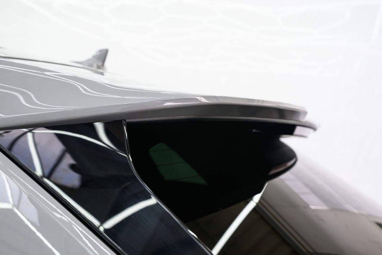 Audi RS Q8 view 14