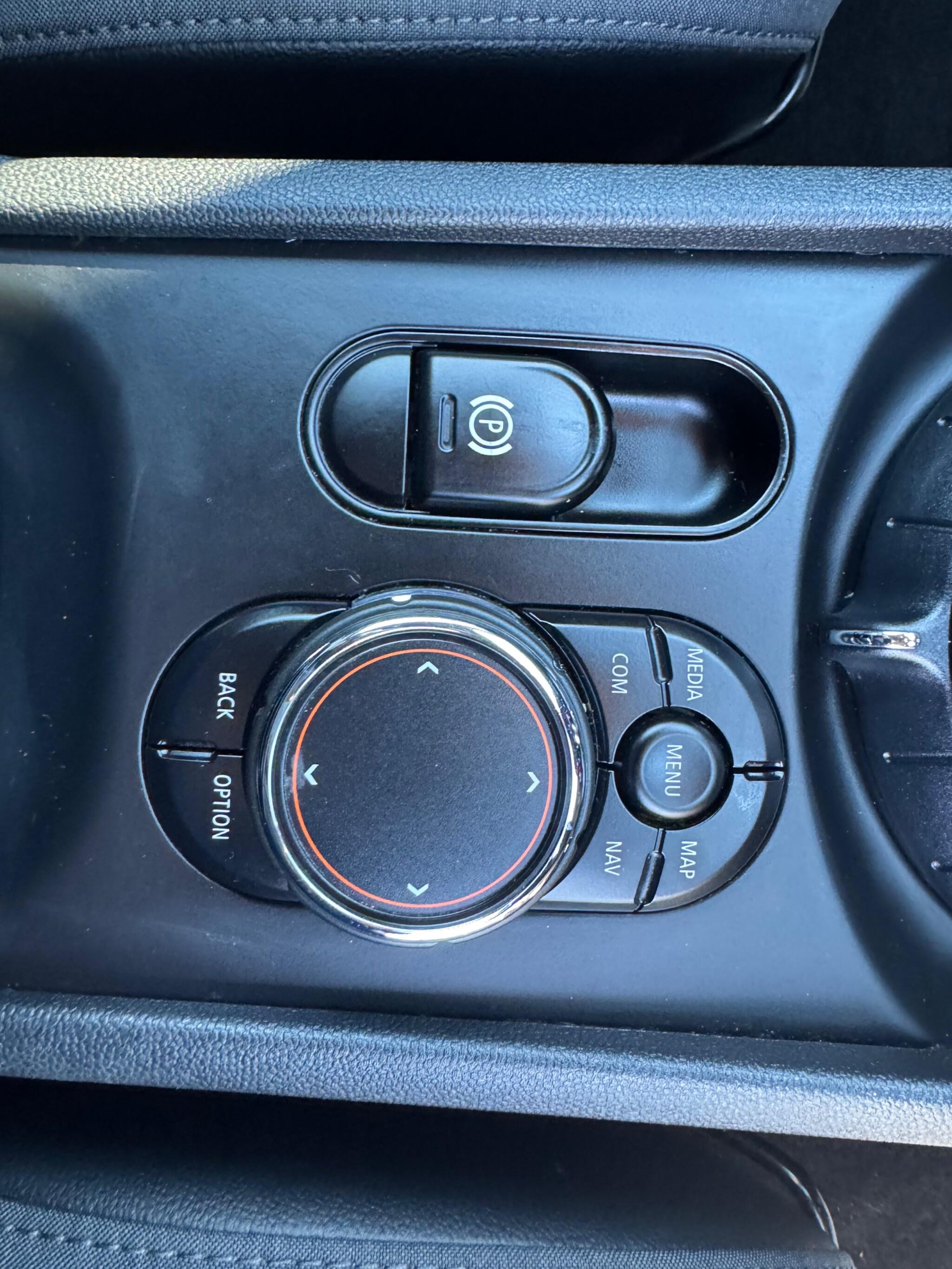 Mini Clubman view 29