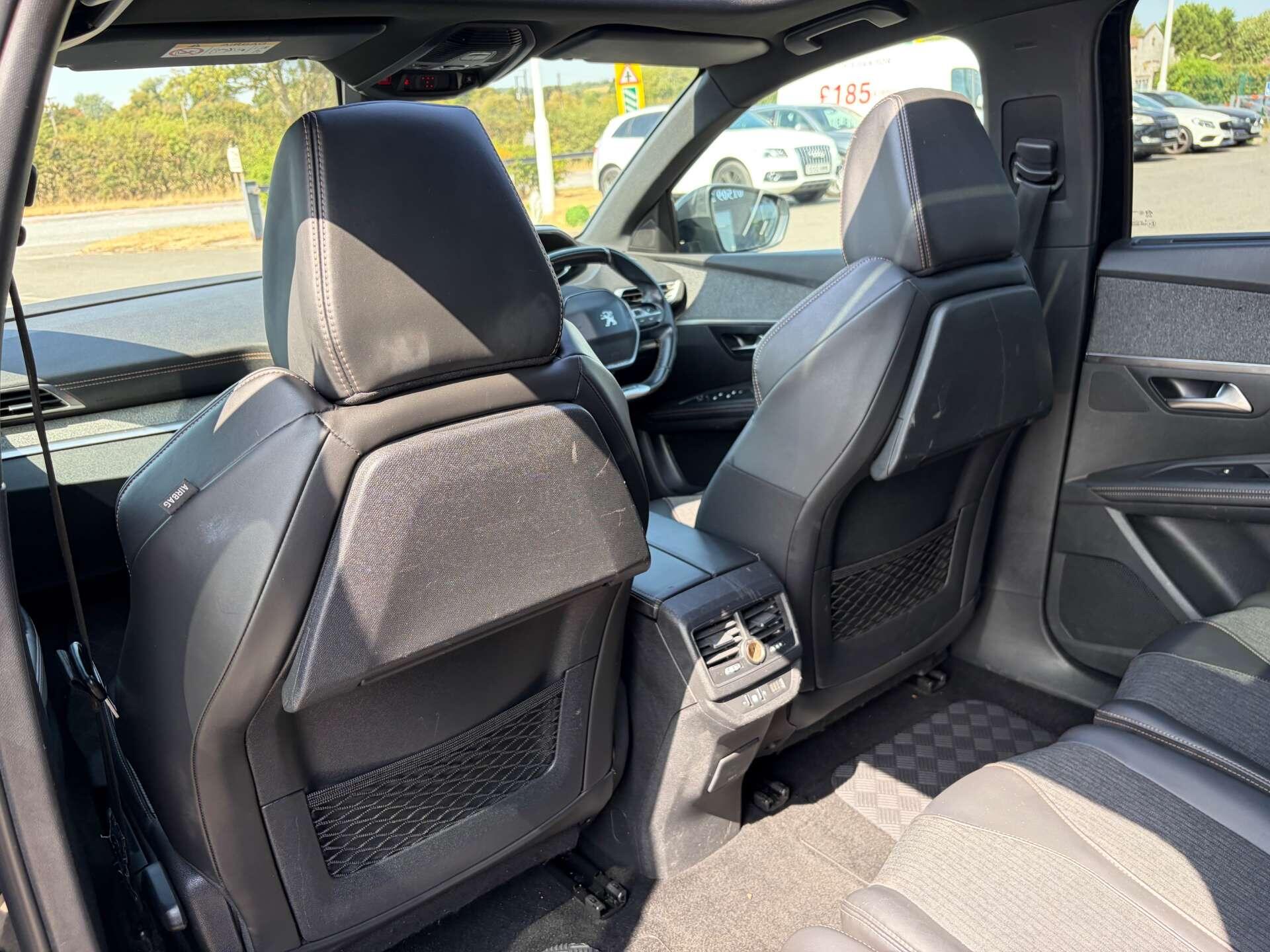 Peugeot 5008 view 22