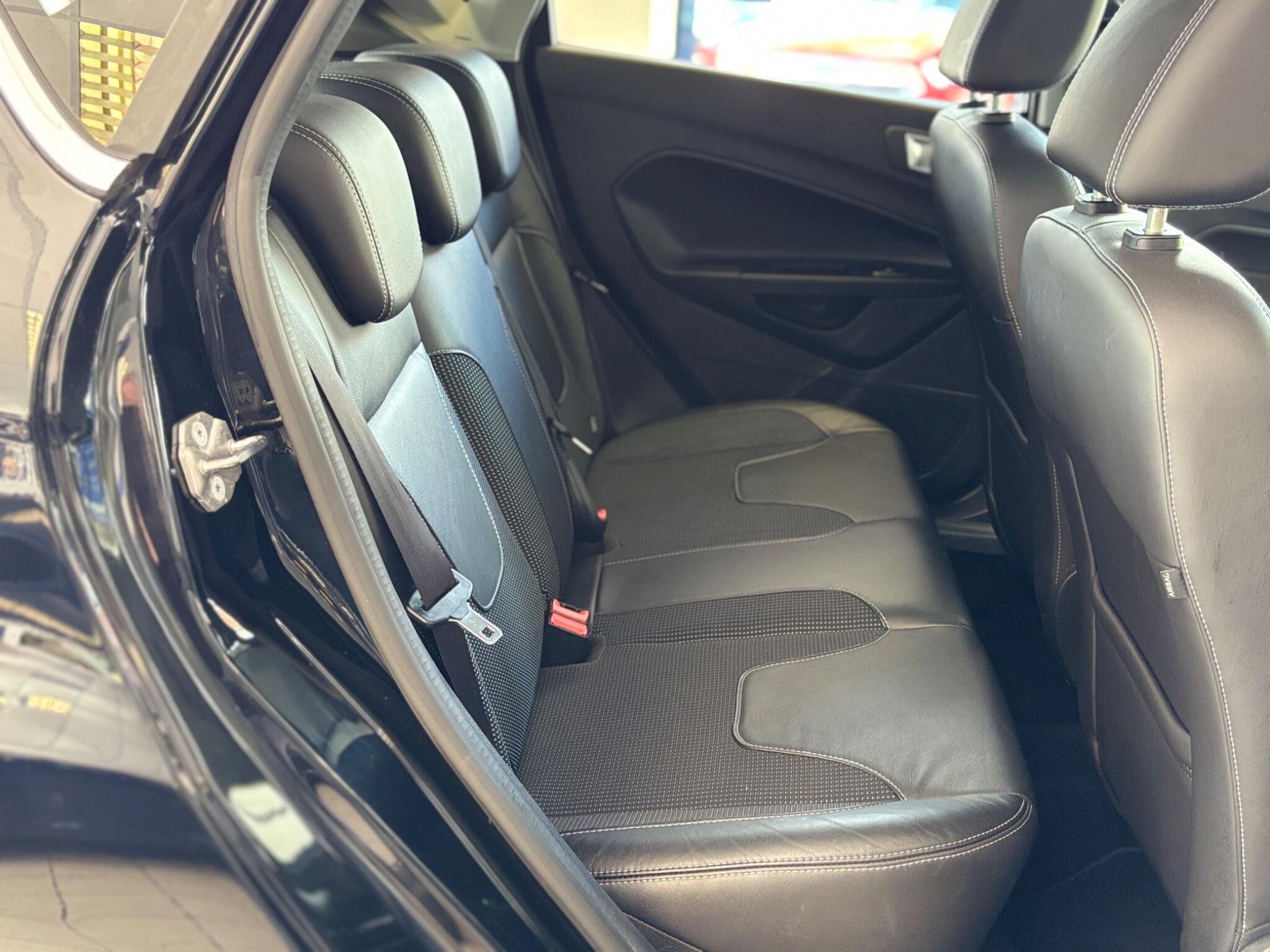 Ford Fiesta view 13