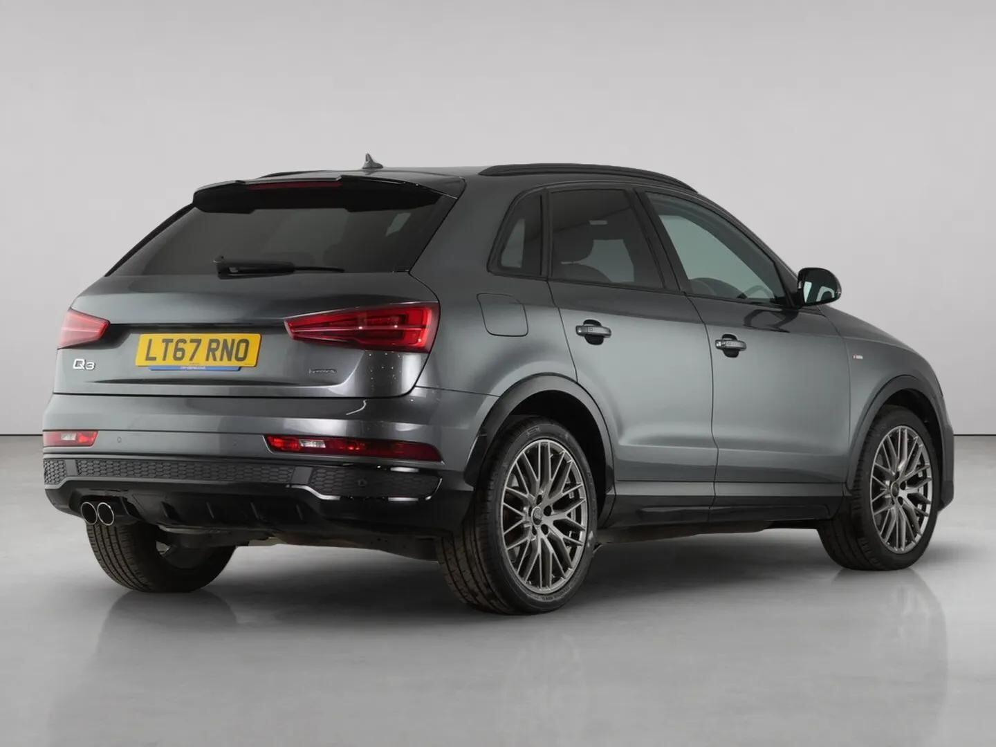 Audi Q3 view 8