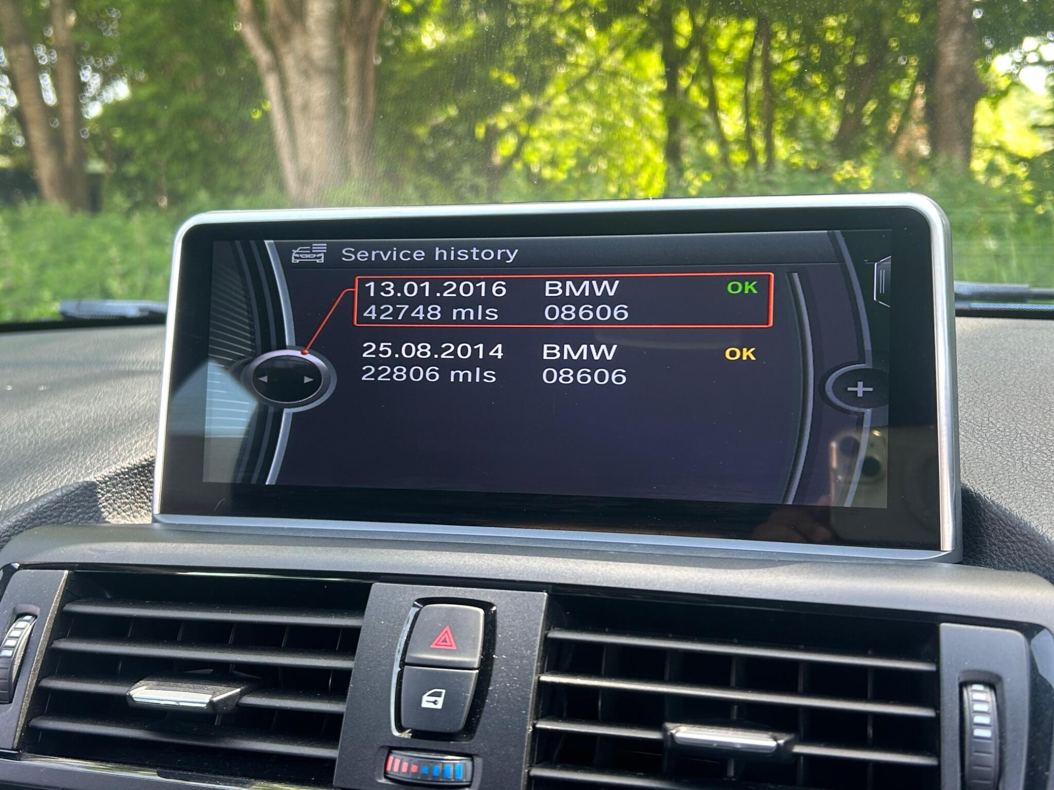 BMW 1 Series view 44