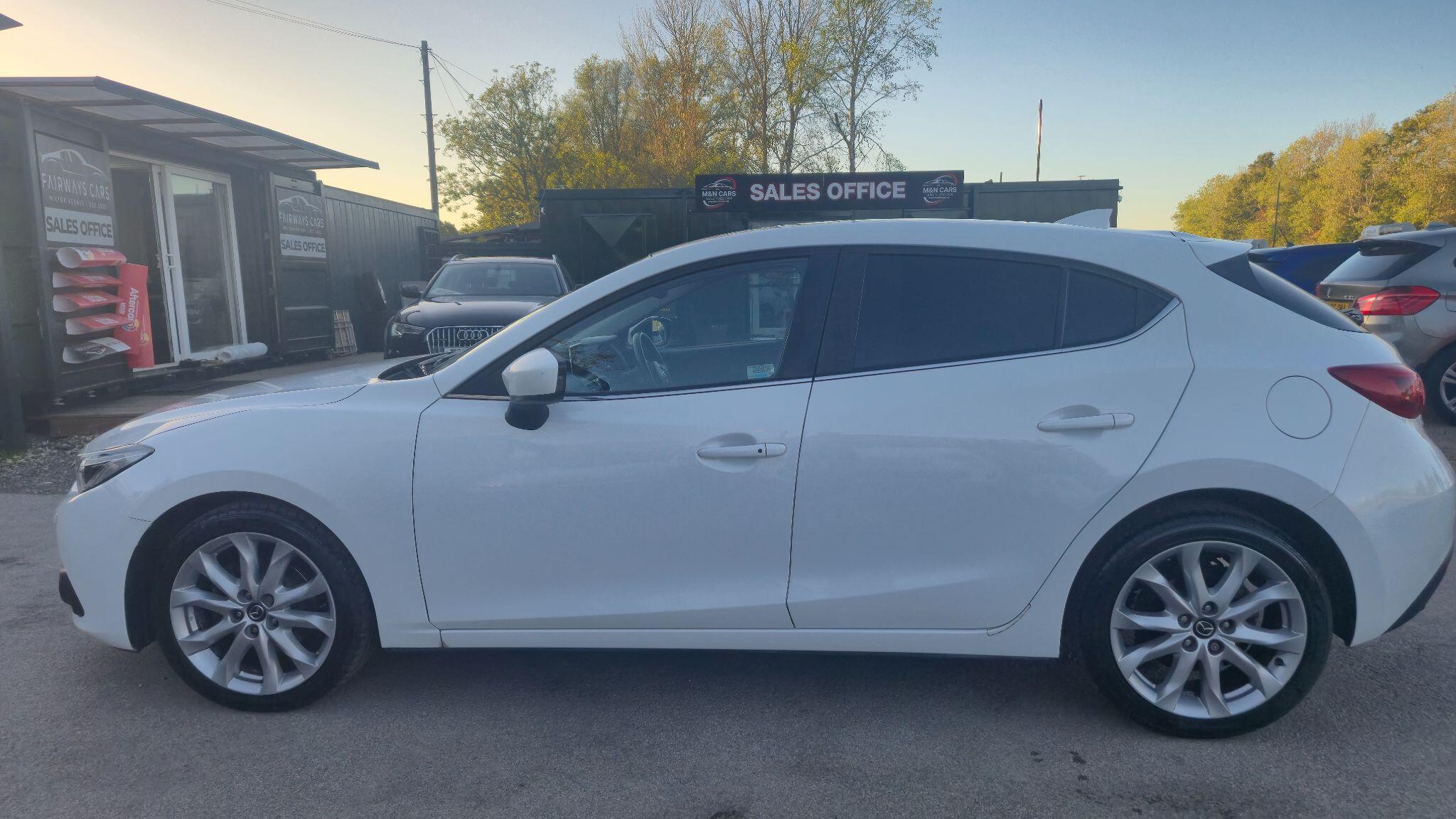 Mazda Mazda3 view 15
