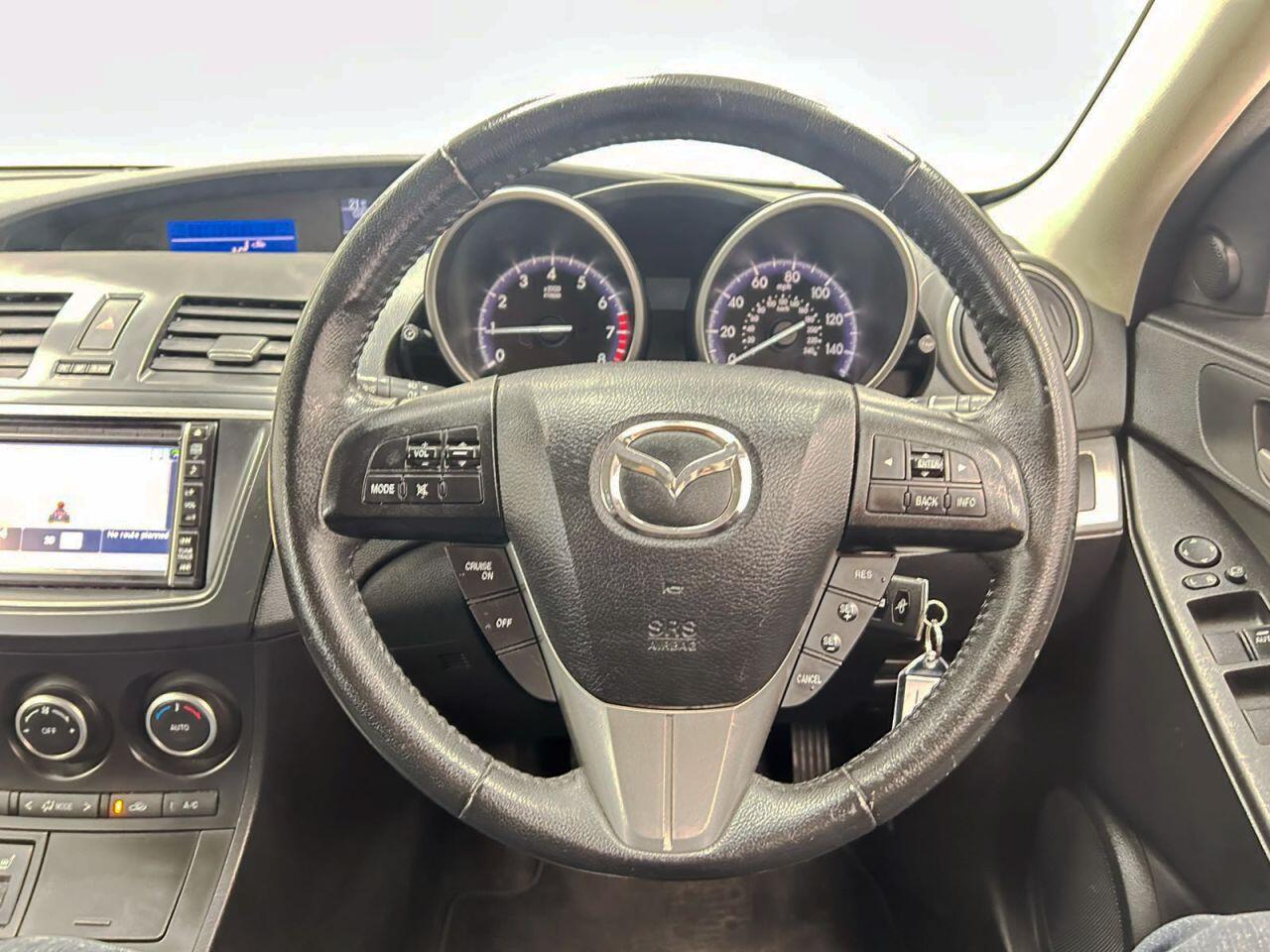 Mazda Mazda3 view 13