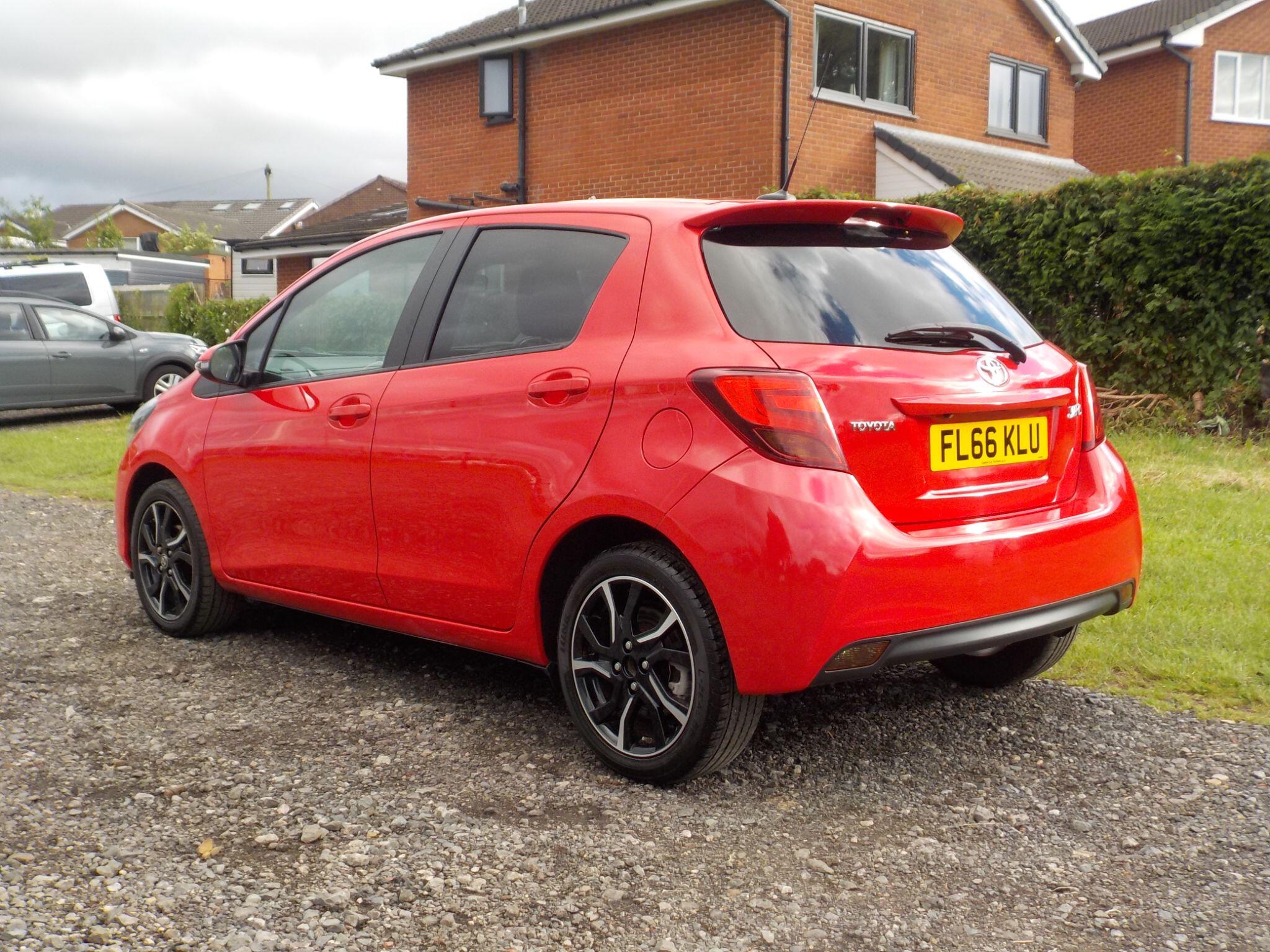 Toyota Yaris 1.33 Dual VVT-i Design Euro 6 5dr
