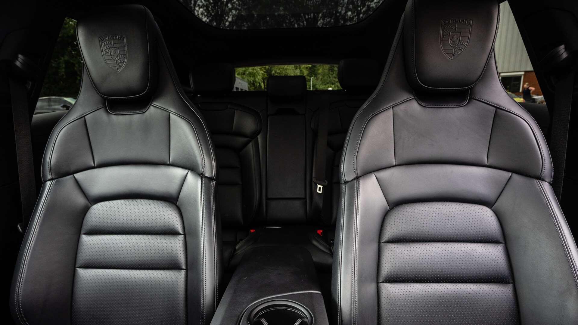 Porsche Taycan view 12