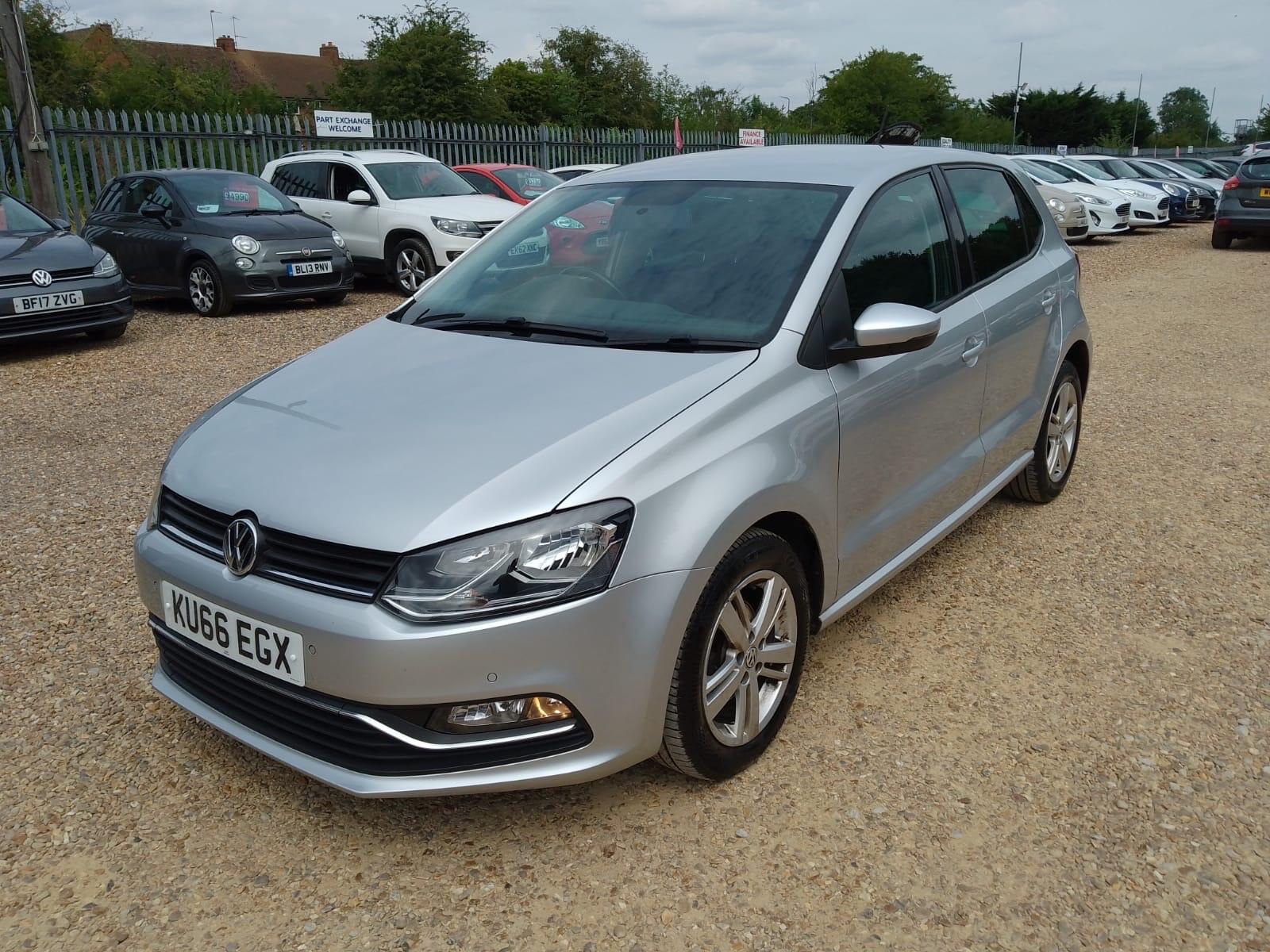 Volkswagen Polo view 3