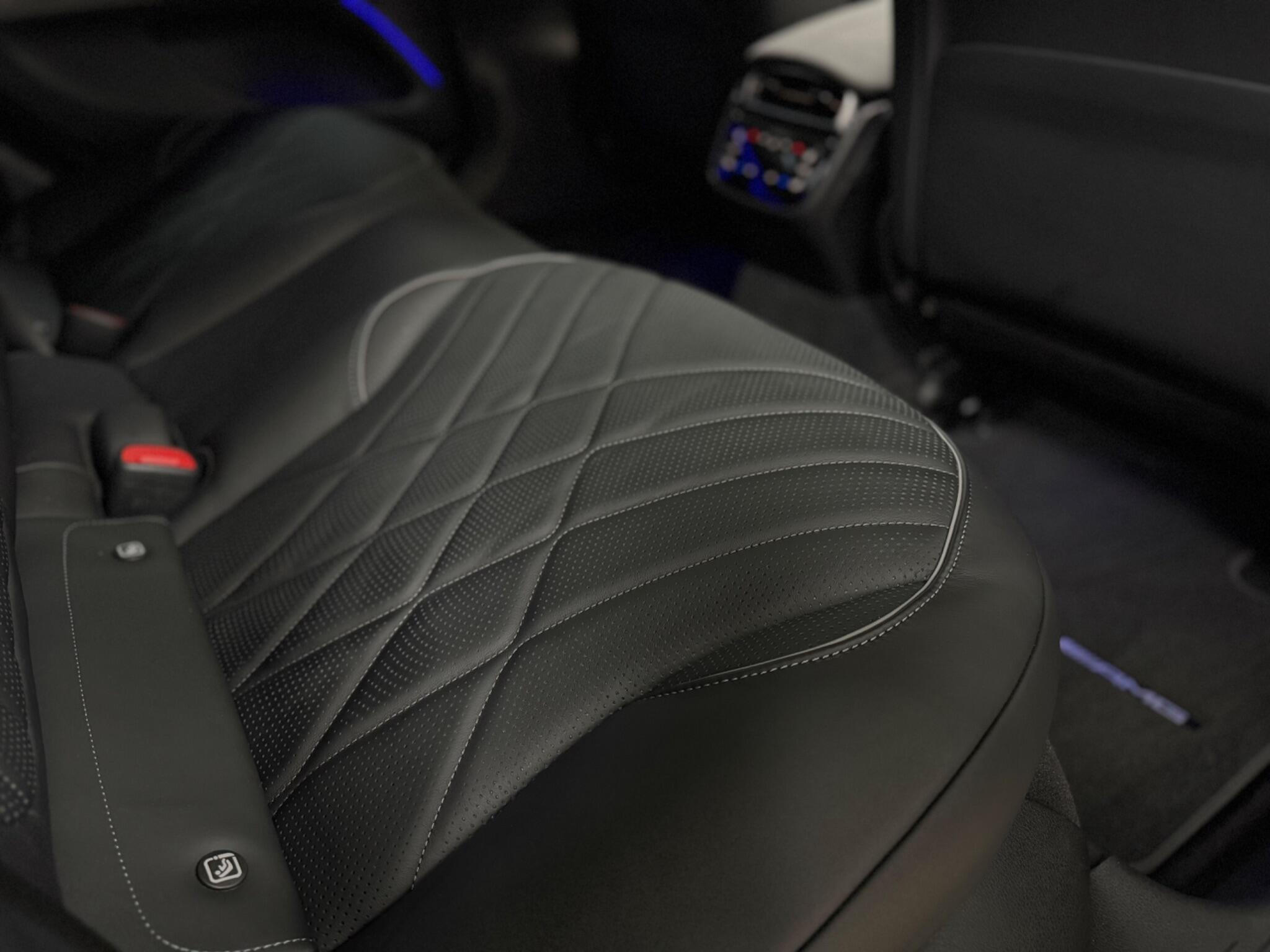 Mercedes-Benz Eqs view 25