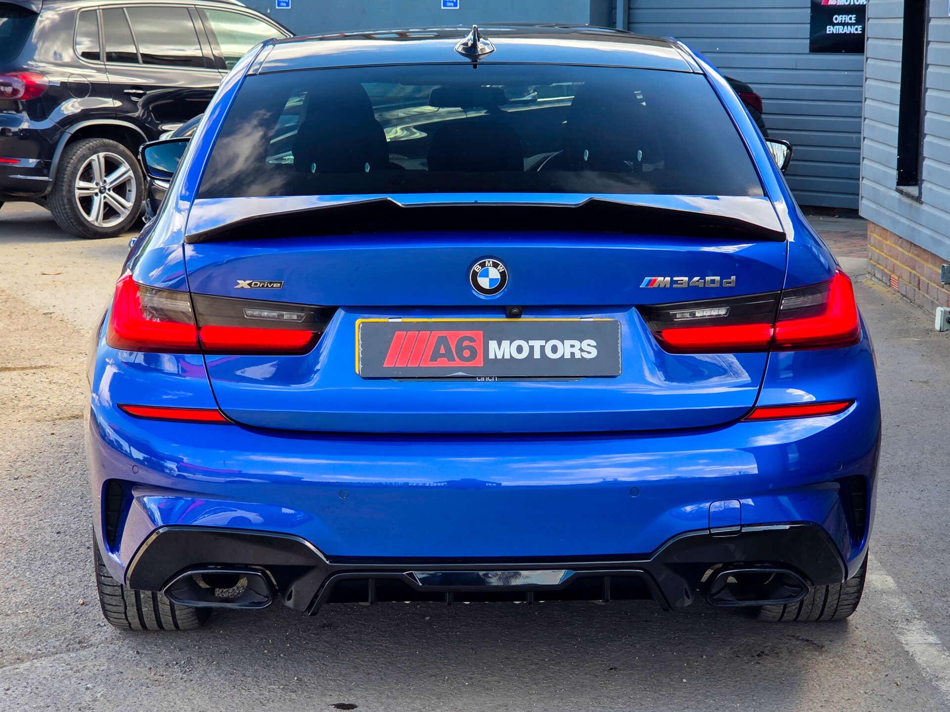 BMW 3 Series view 12