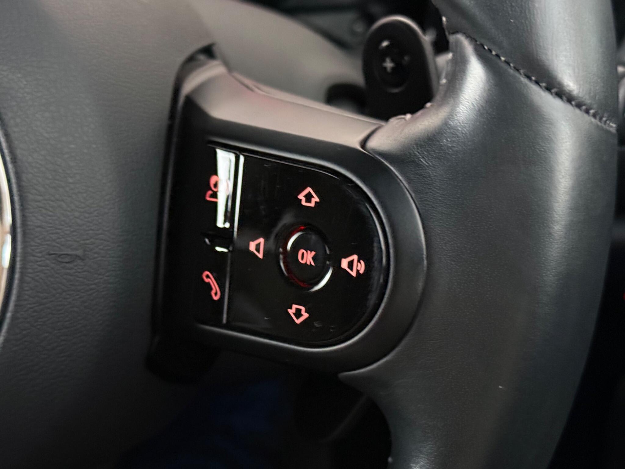 Mini Convertible view 16