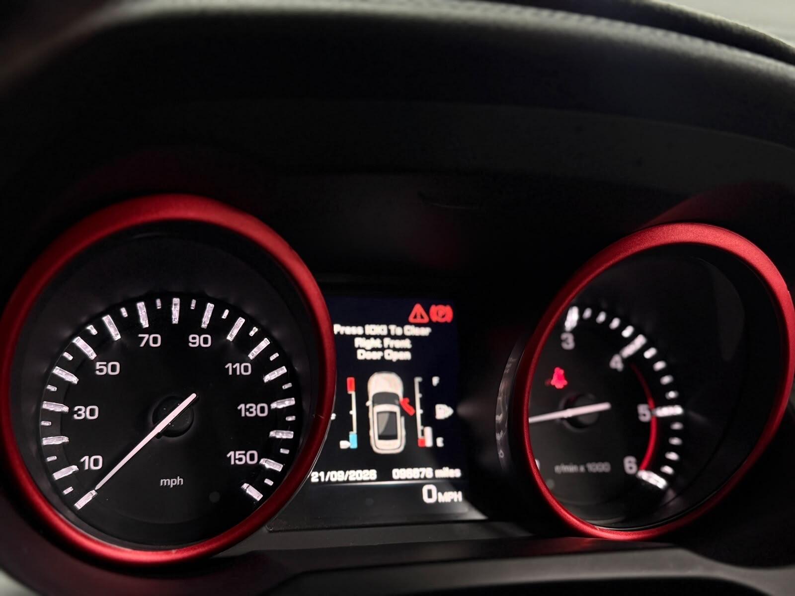 Land Rover Range Rover Evoque view 31