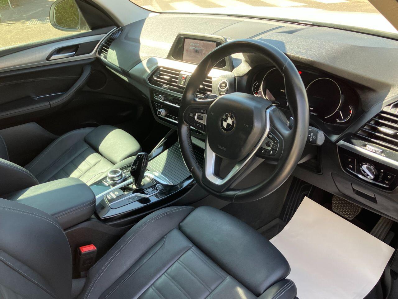 BMW X3 view 21