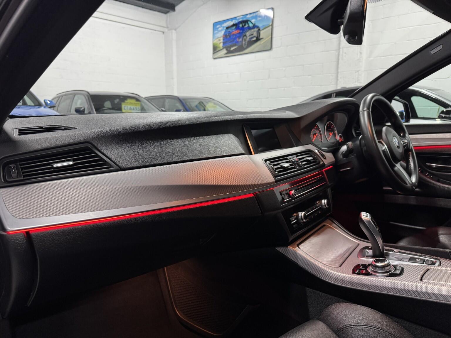 BMW 5 Series view 10