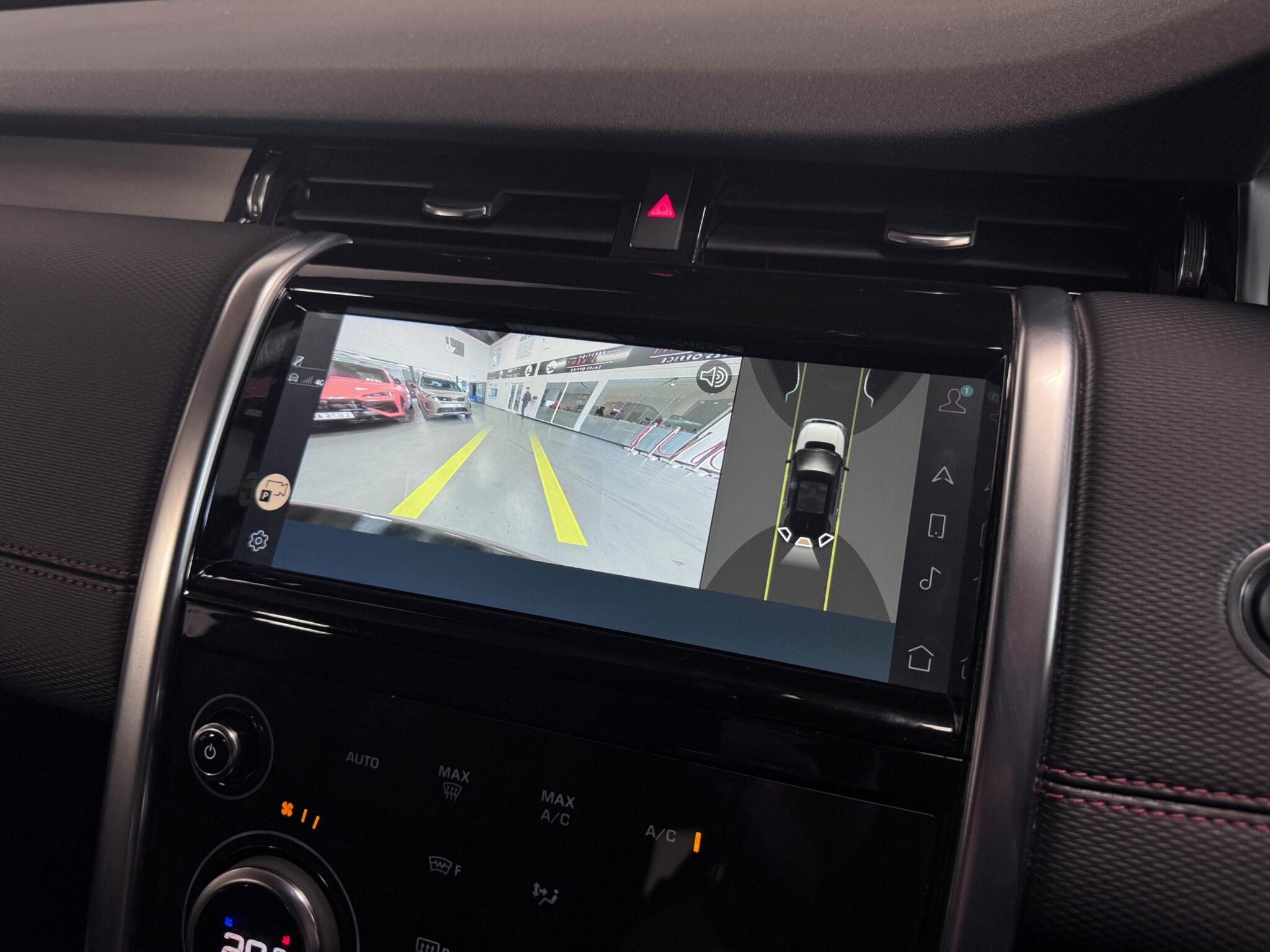 Land Rover Discovery Sport view 39