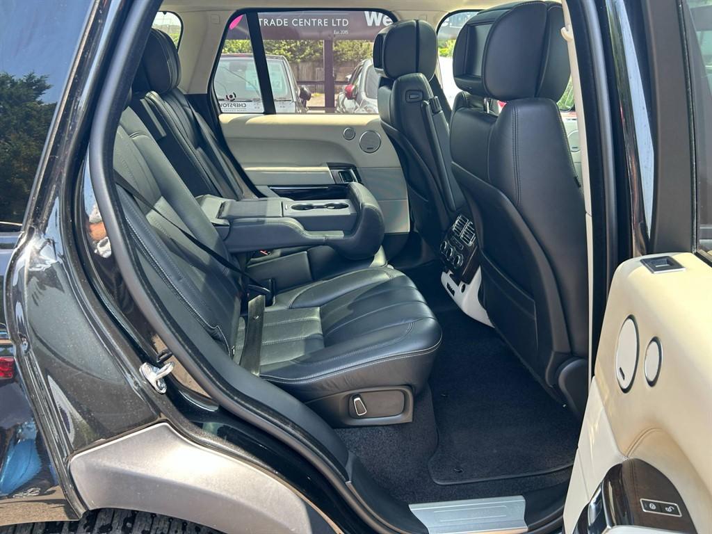 Land Rover Range Rover view 11