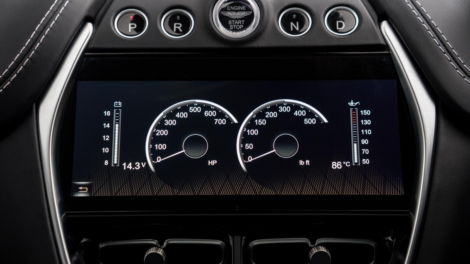 Aston Martin DBX view 18