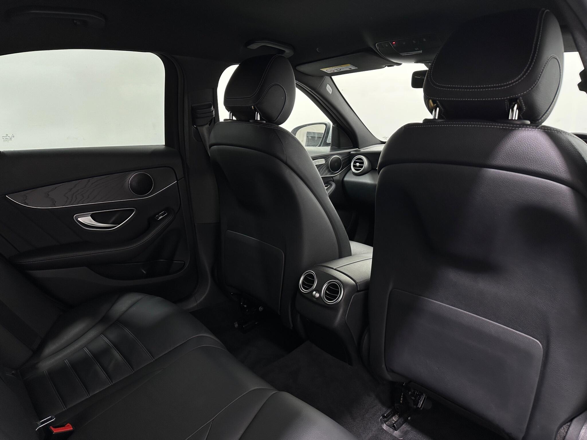 Mercedes-Benz C-Class view 41