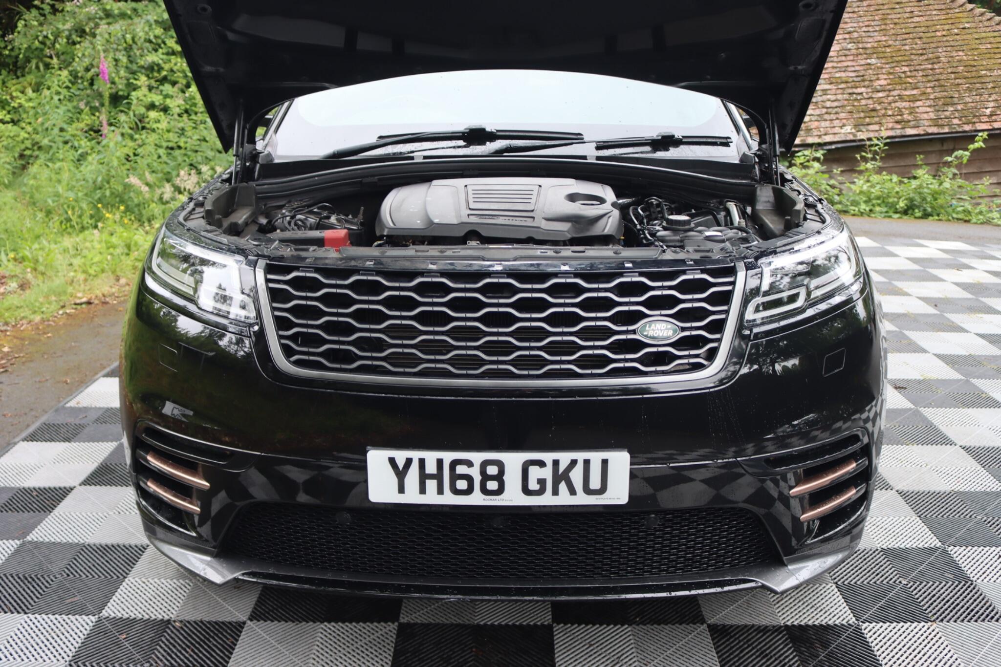 Land Rover Range Rover Velar view 21