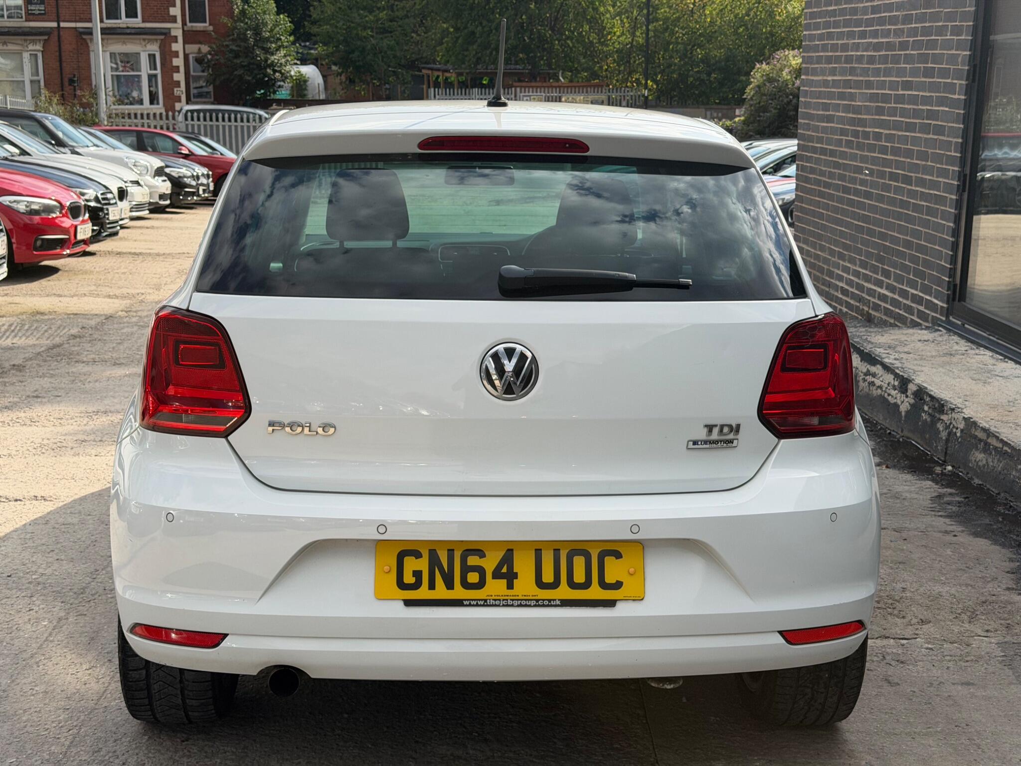 Volkswagen Polo view 5