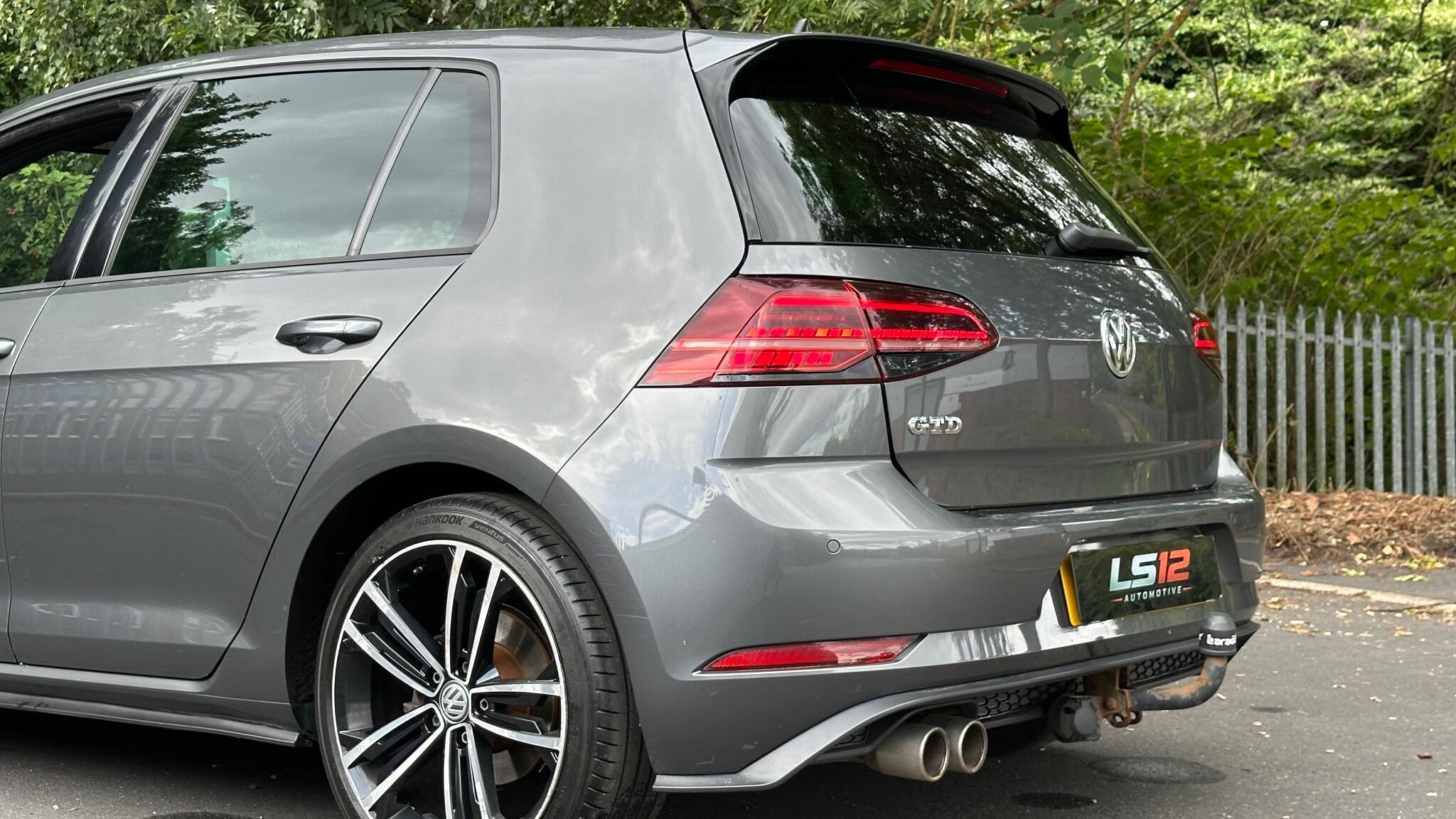 Volkswagen Golf view 7