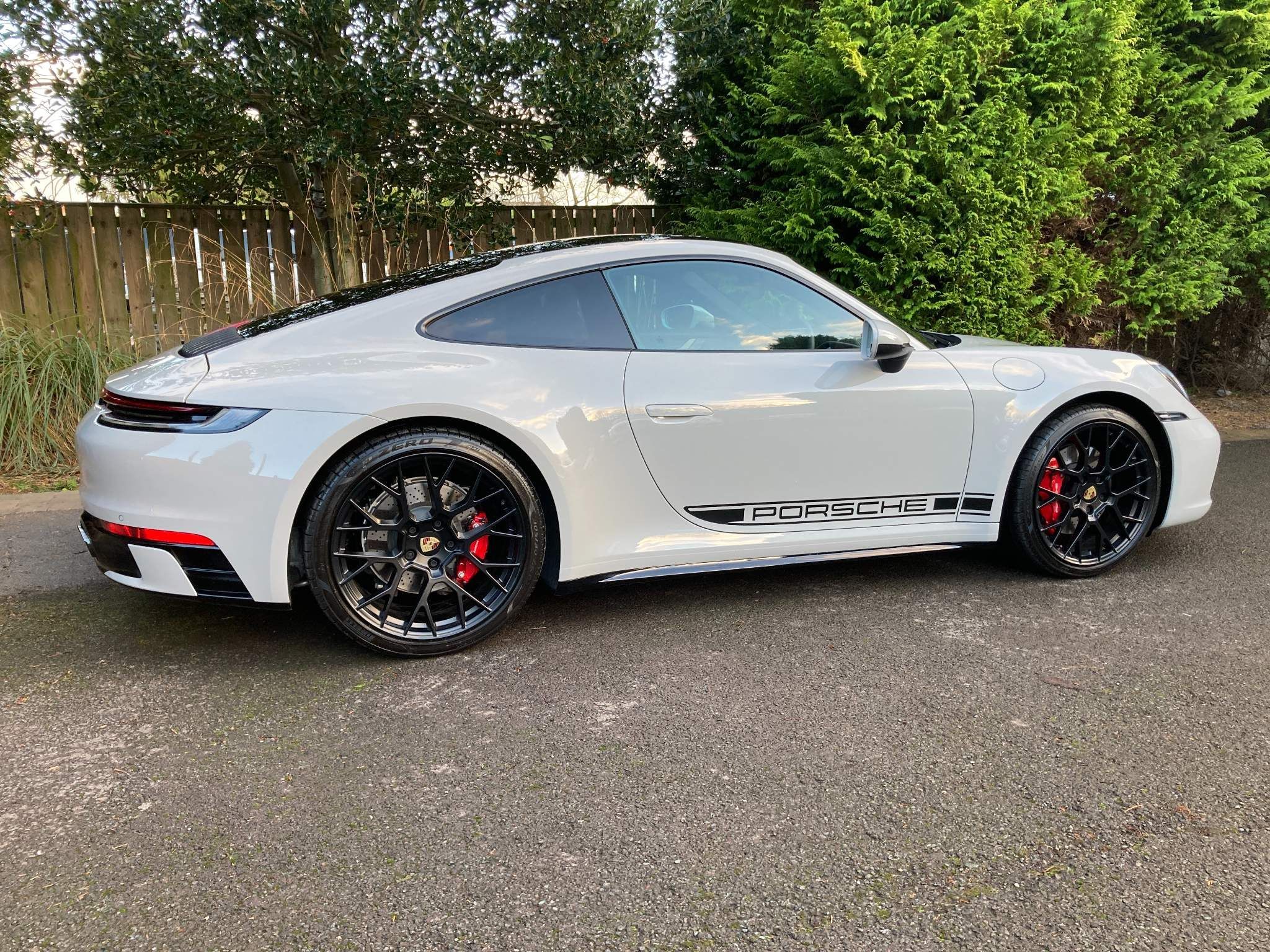 Porsche 911 view 21