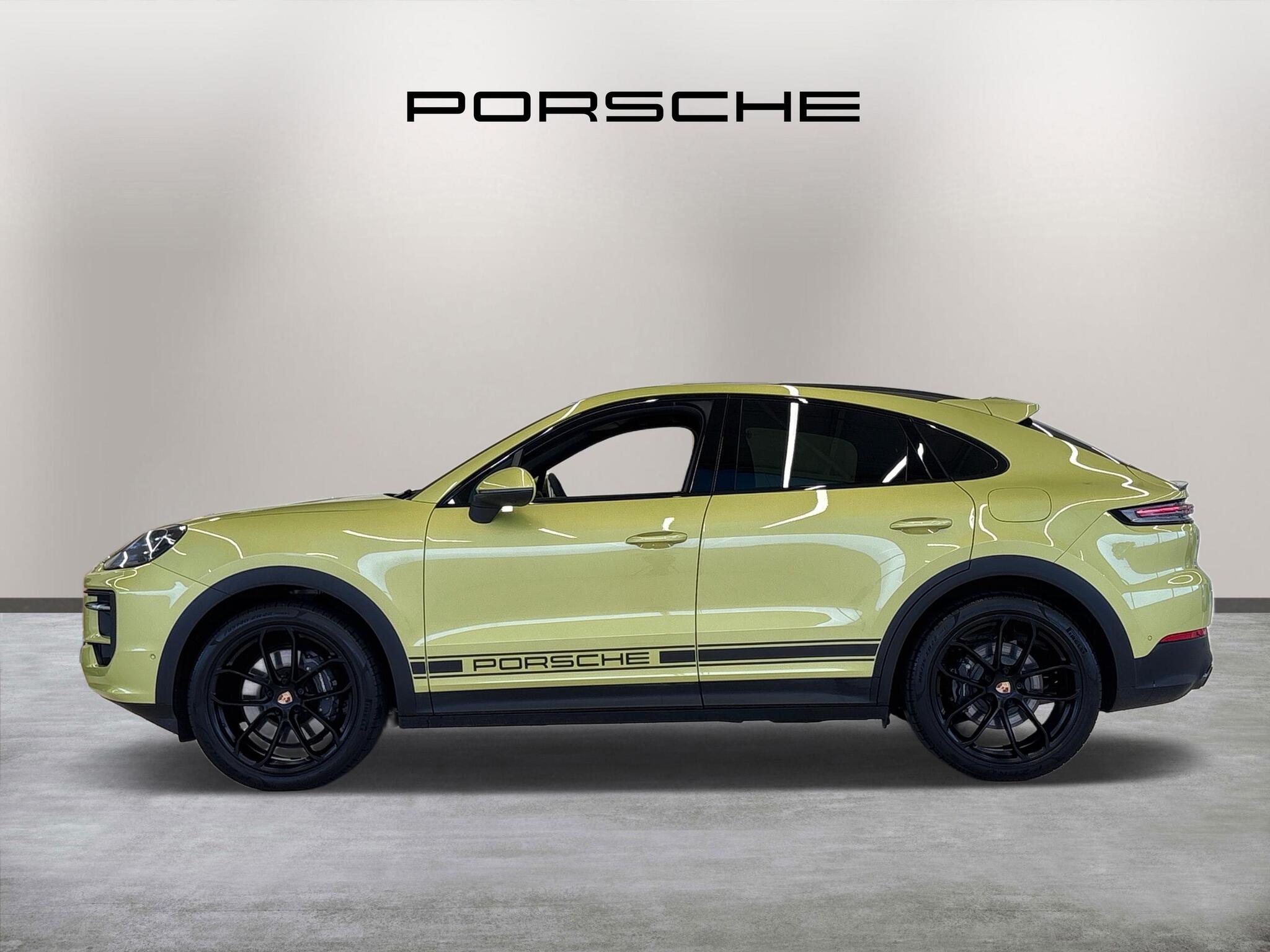 Porsche Cayenne view 4