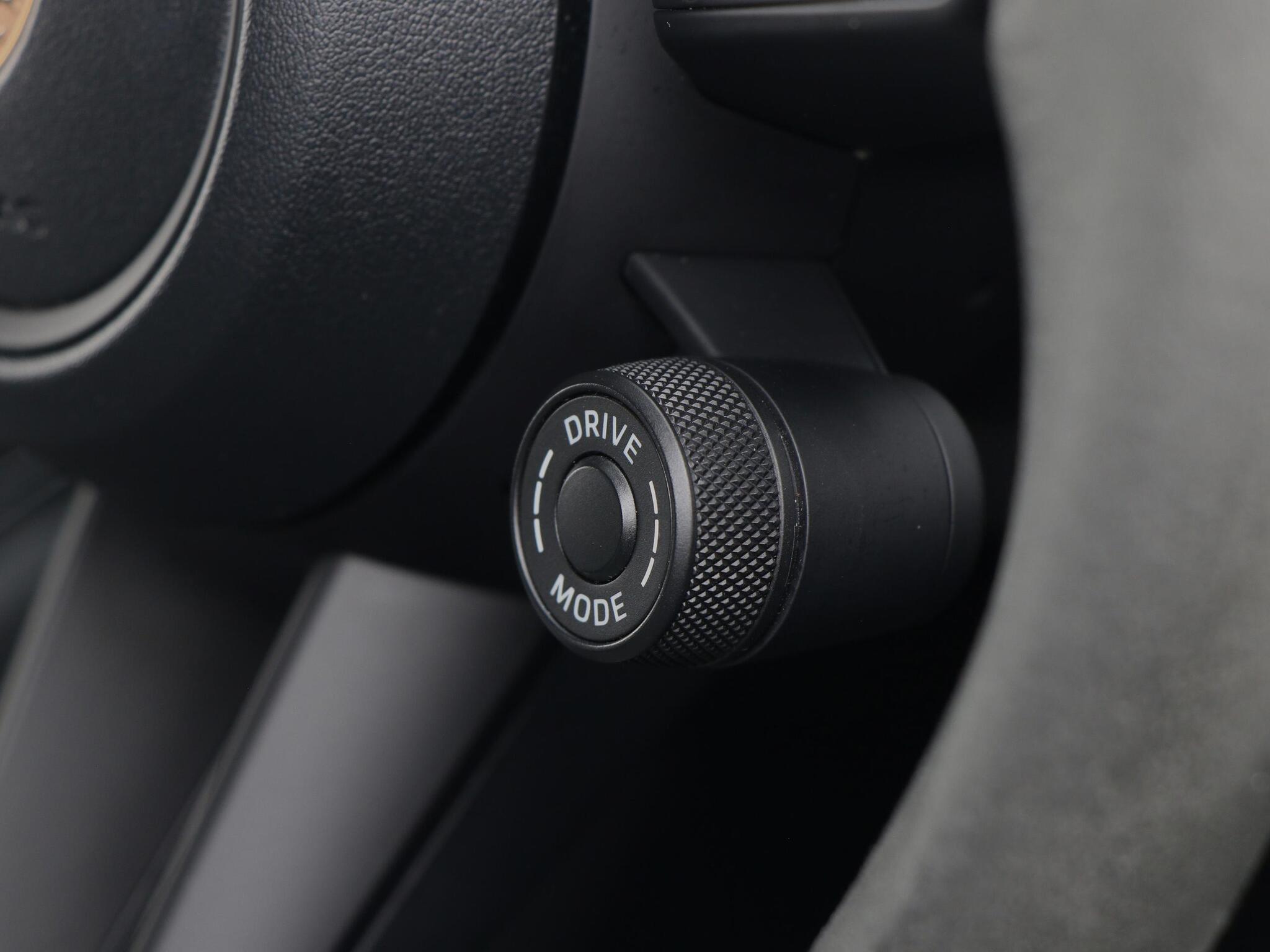 Porsche Cayenne view 38