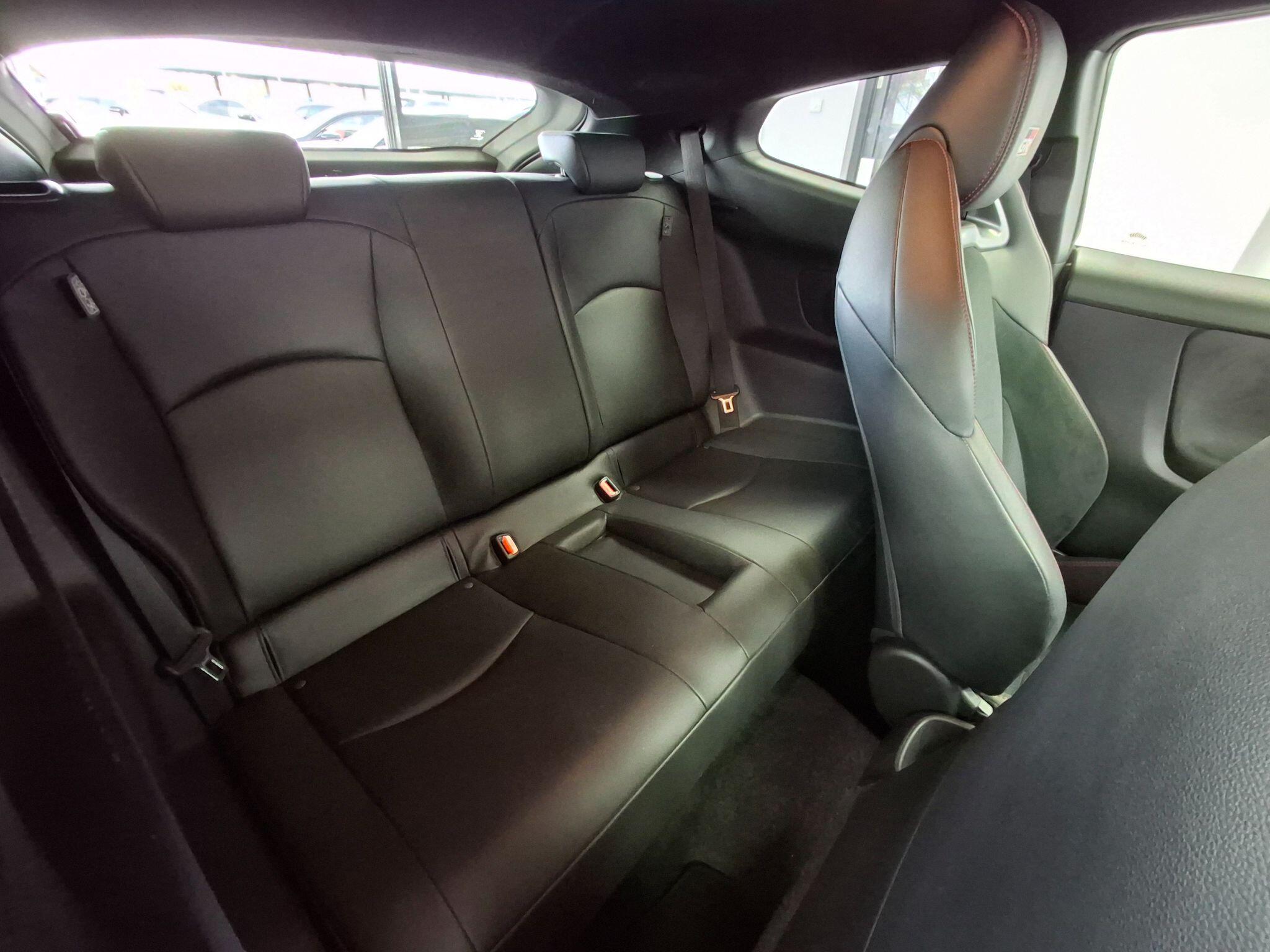 Toyota Yaris view 45