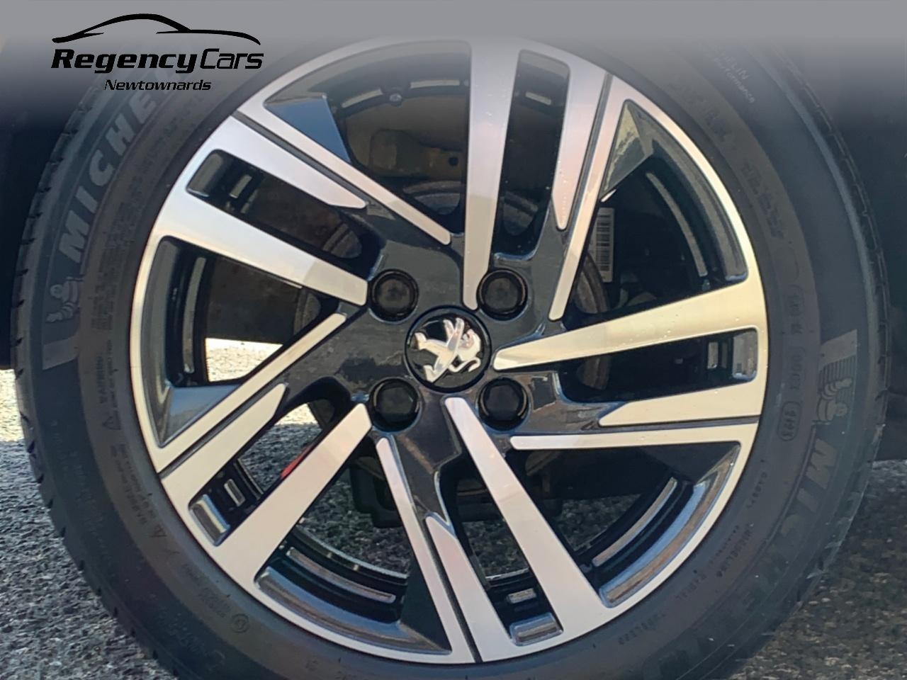 Peugeot 208 view 26
