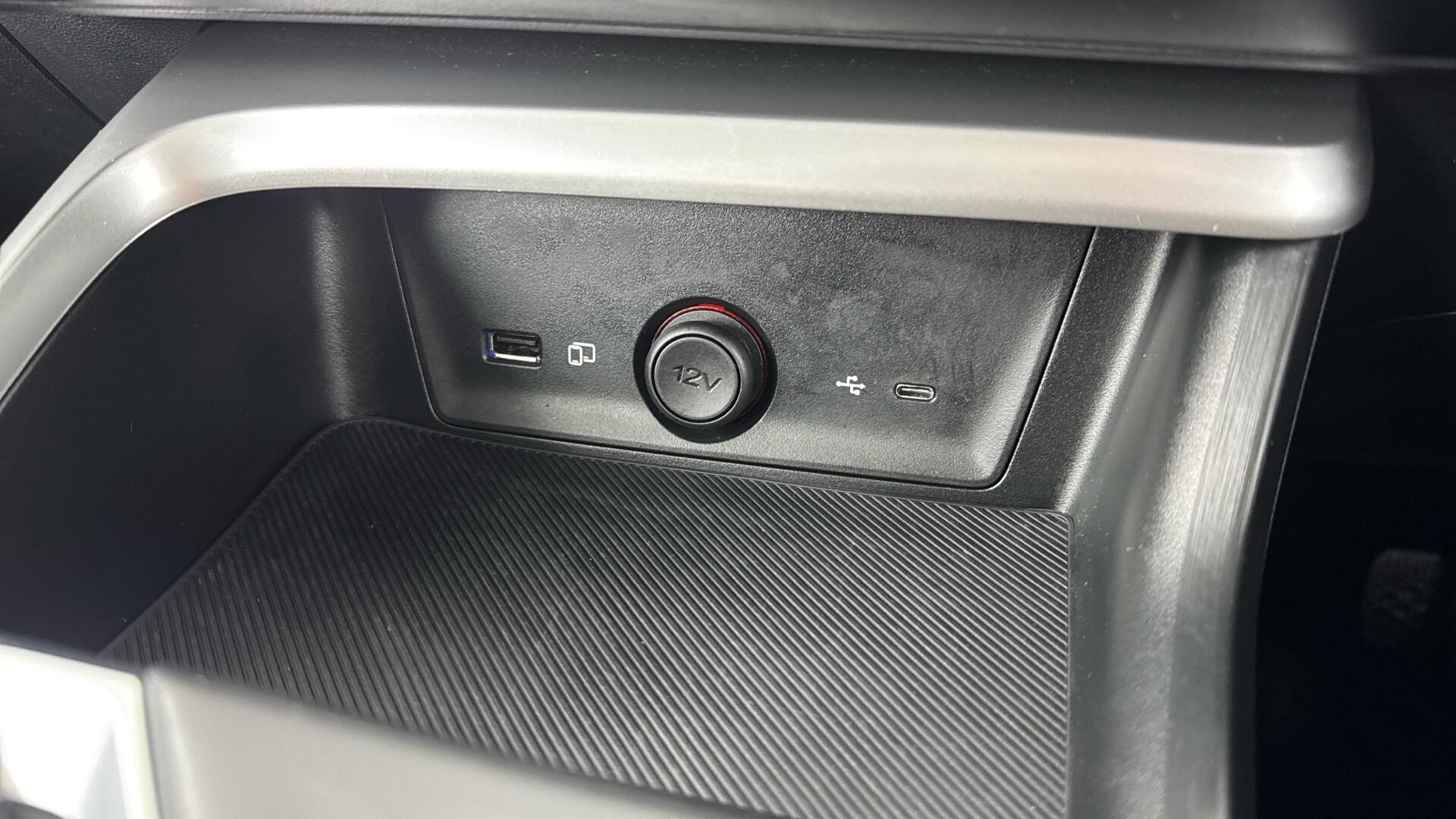 MG ZS view 28