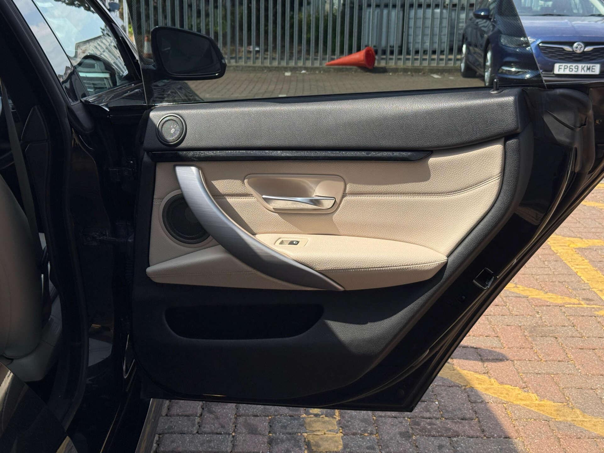 BMW 4 Series Gran Coupe view 36