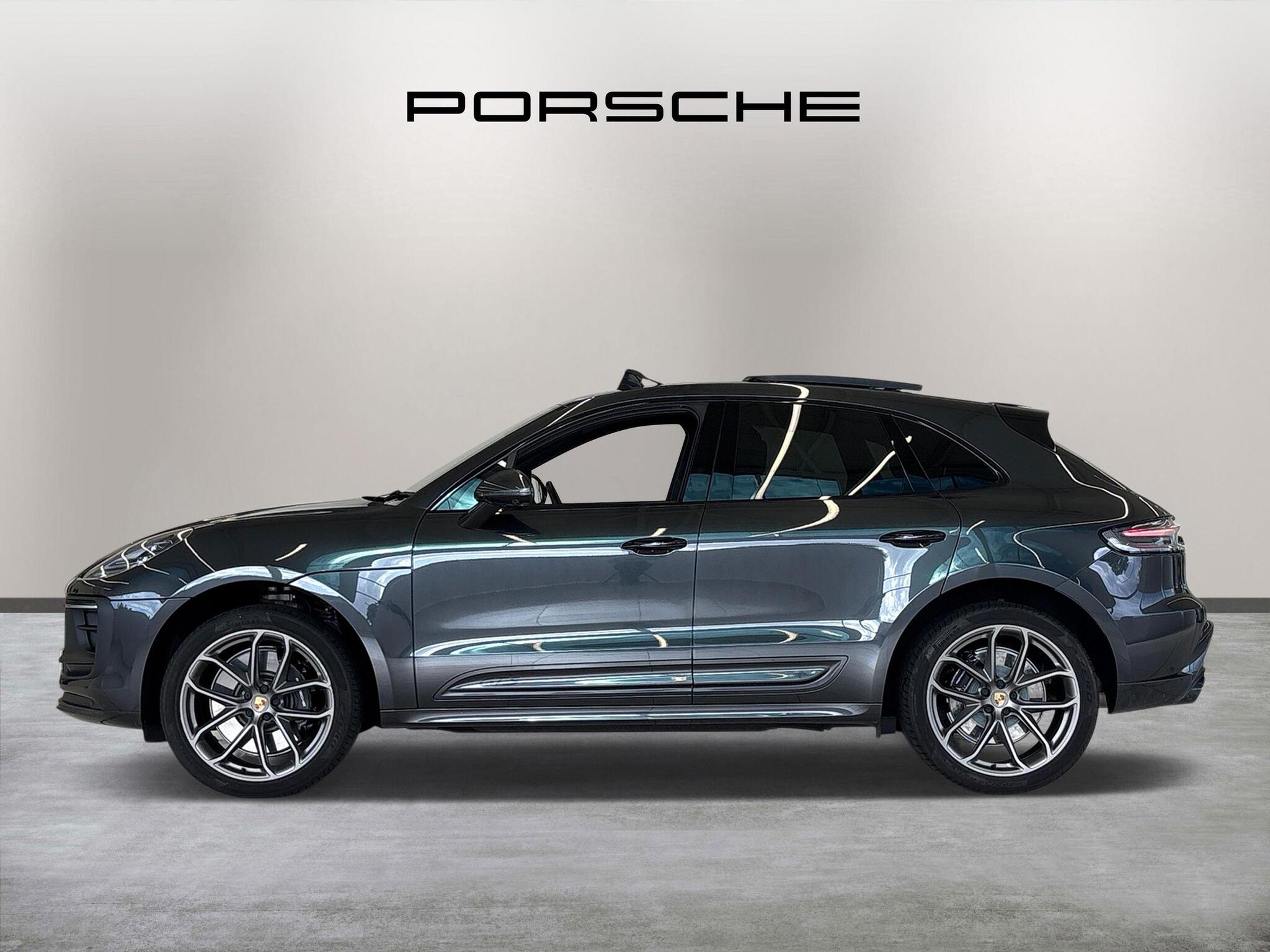 Porsche Macan view 4