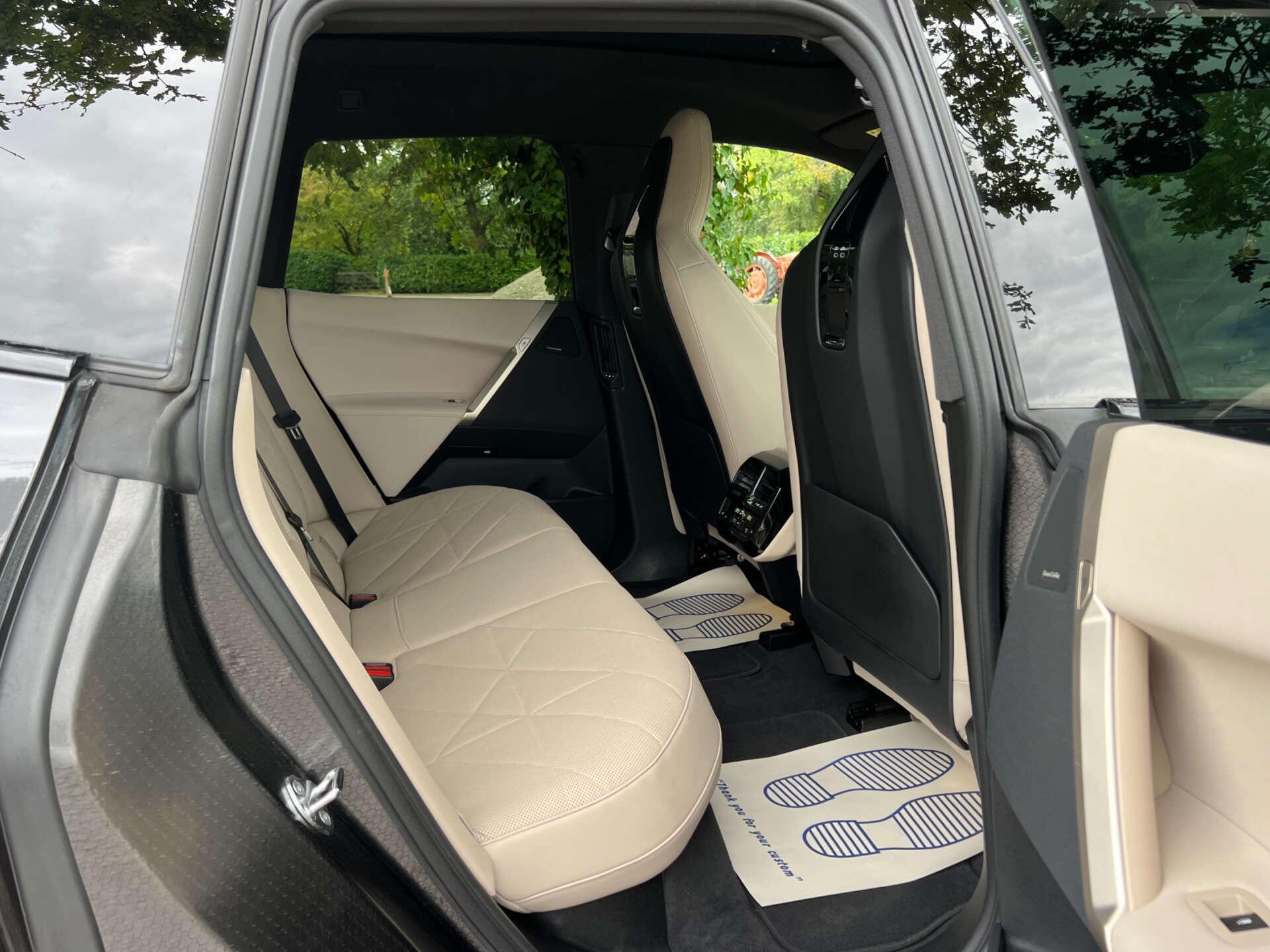 BMW iX view 29