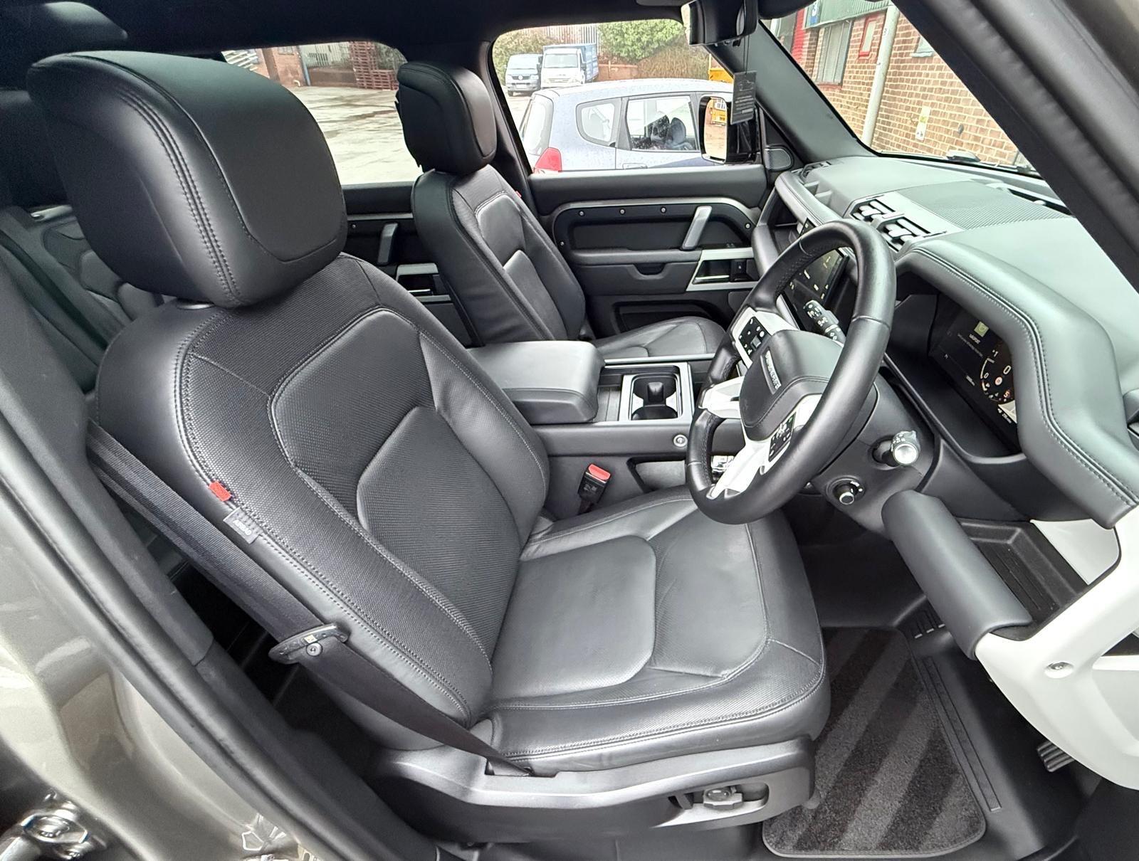 Land Rover Defender view 51