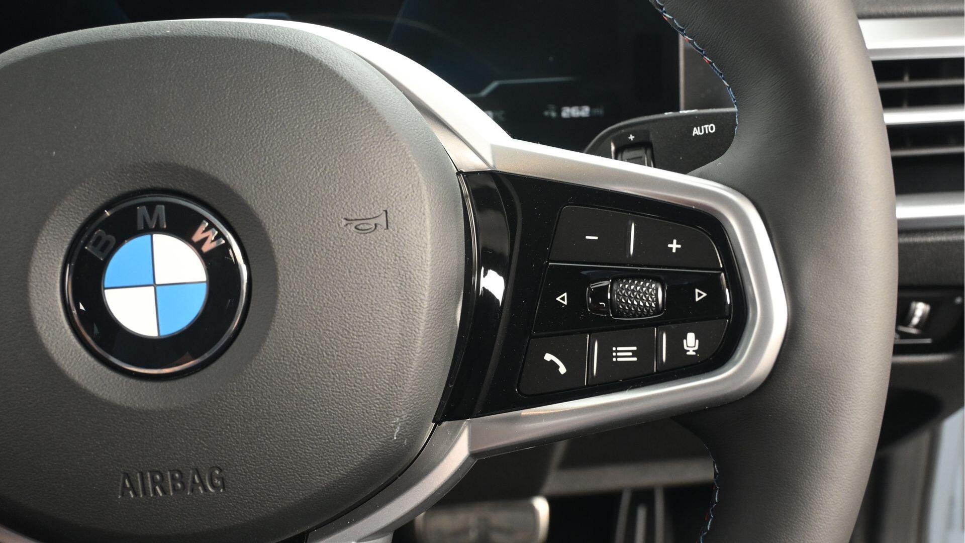 BMW i4 view 18