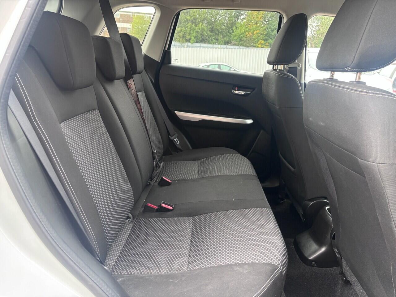 Suzuki Vitara view 12