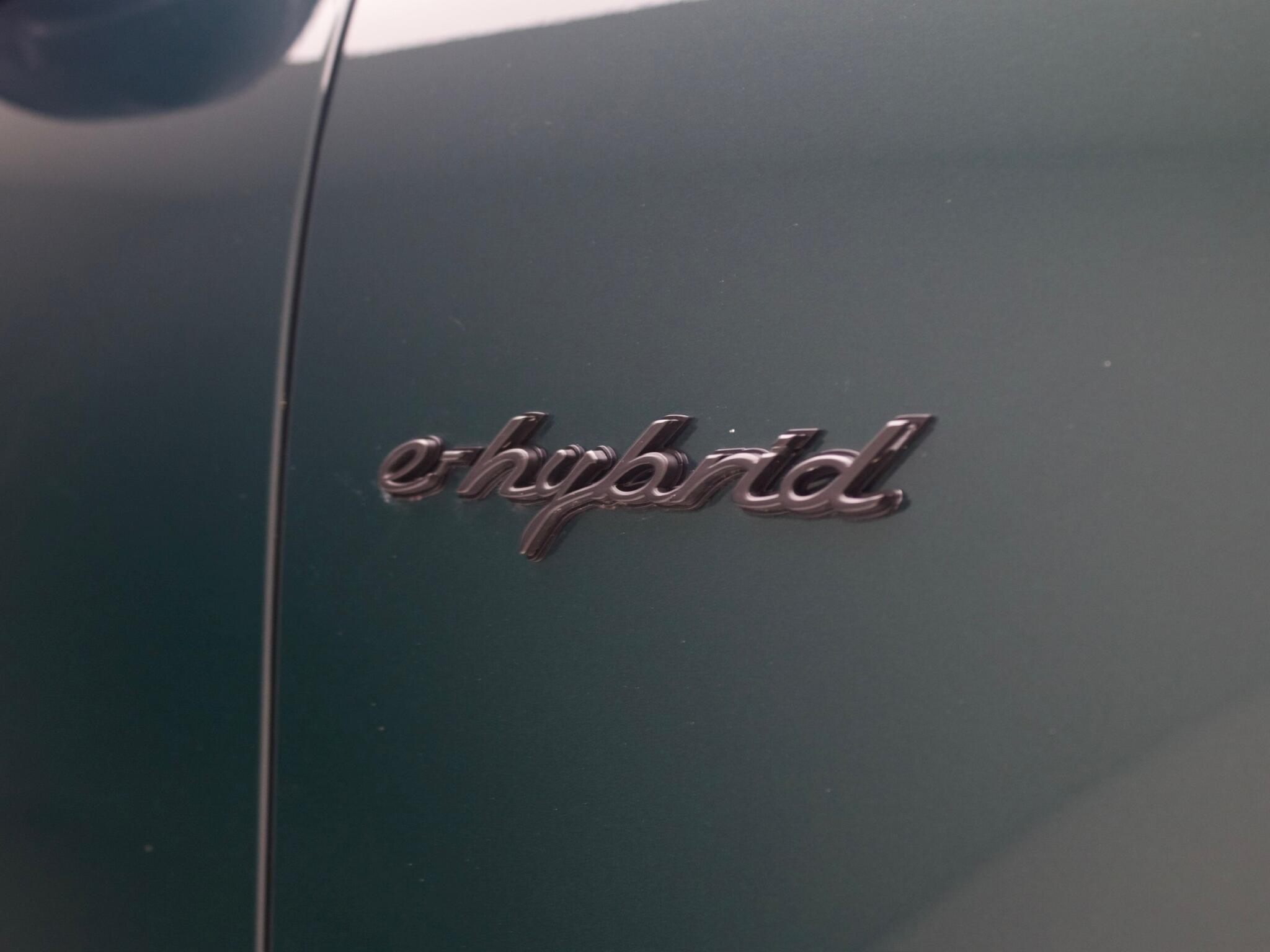 Porsche Cayenne view 24
